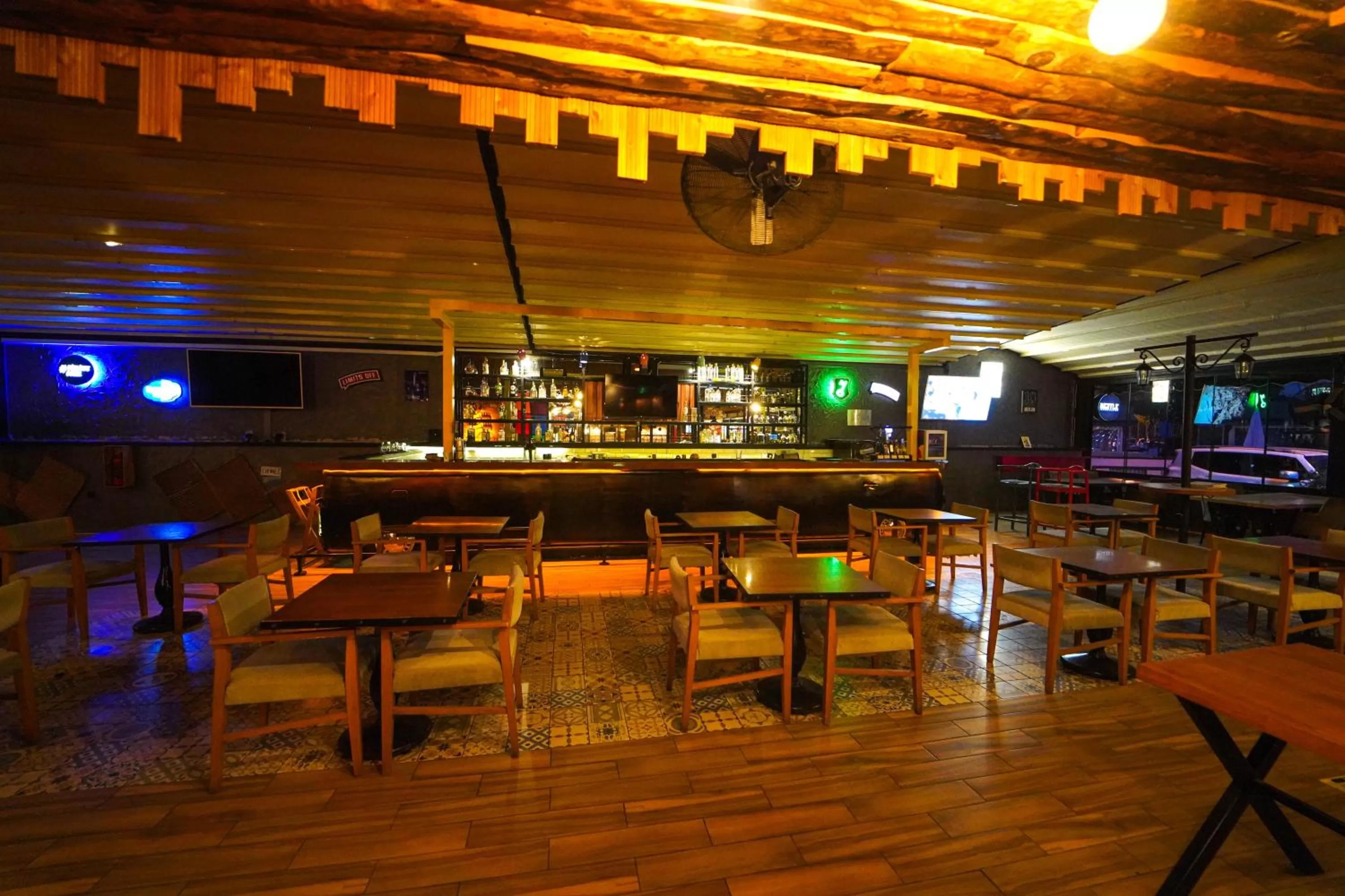 Restaurant/places to eat, Lounge/Bar in BEETLE HOUSE COFFEE HOTEL