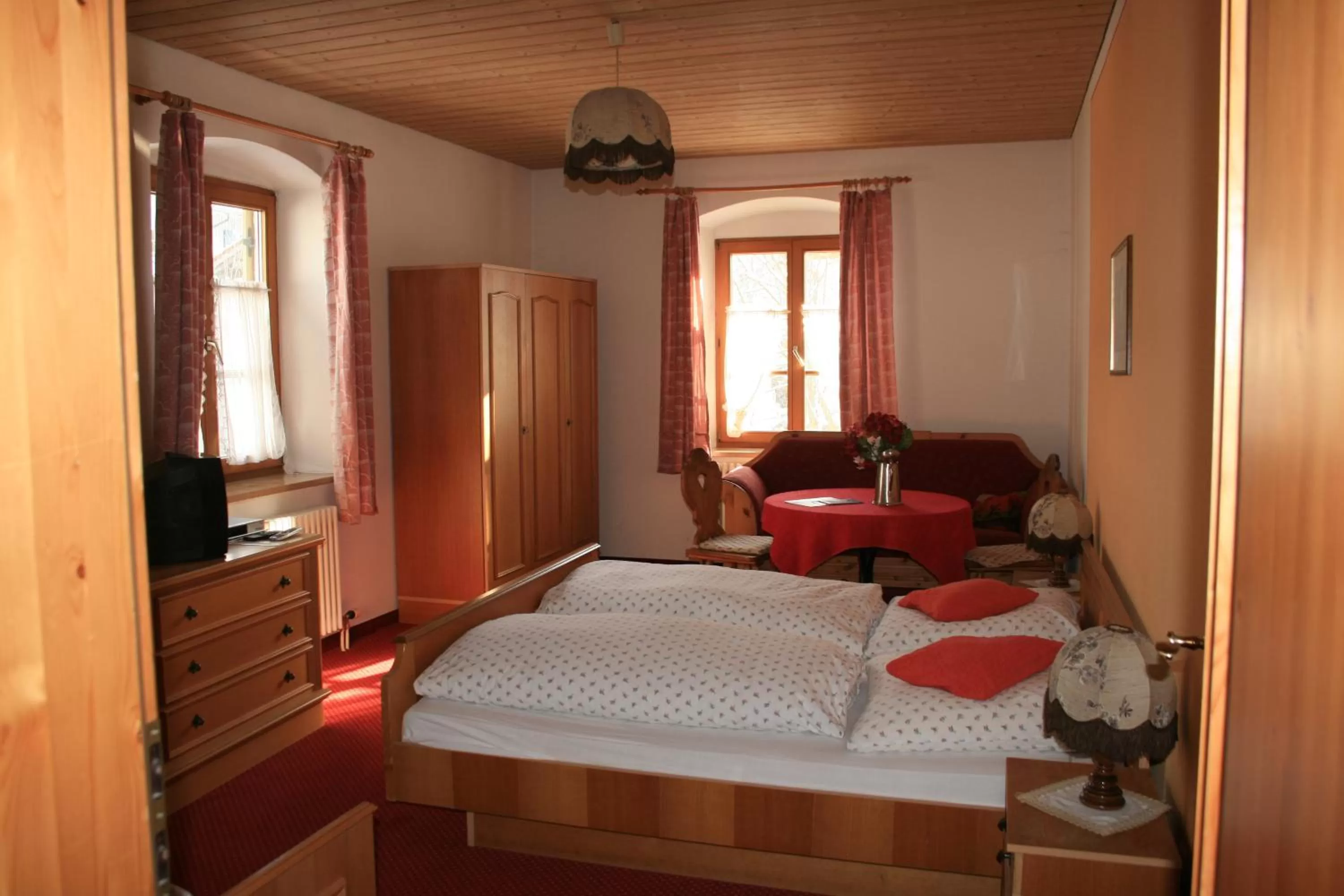 Photo of the whole room, Bed in Gasthaus zur Moosmühle