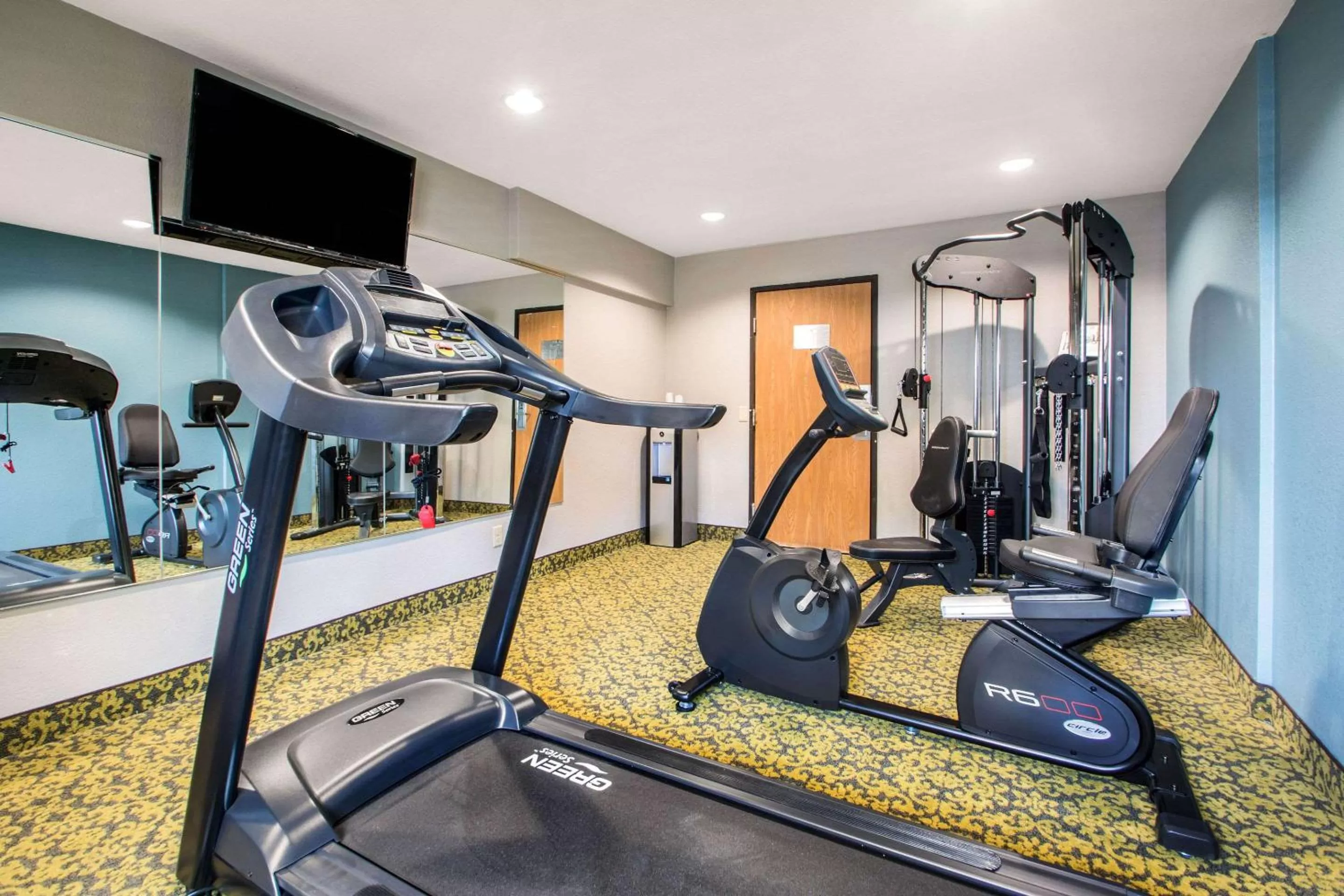 Fitness centre/facilities in Quality Inn Madison West Near University Area