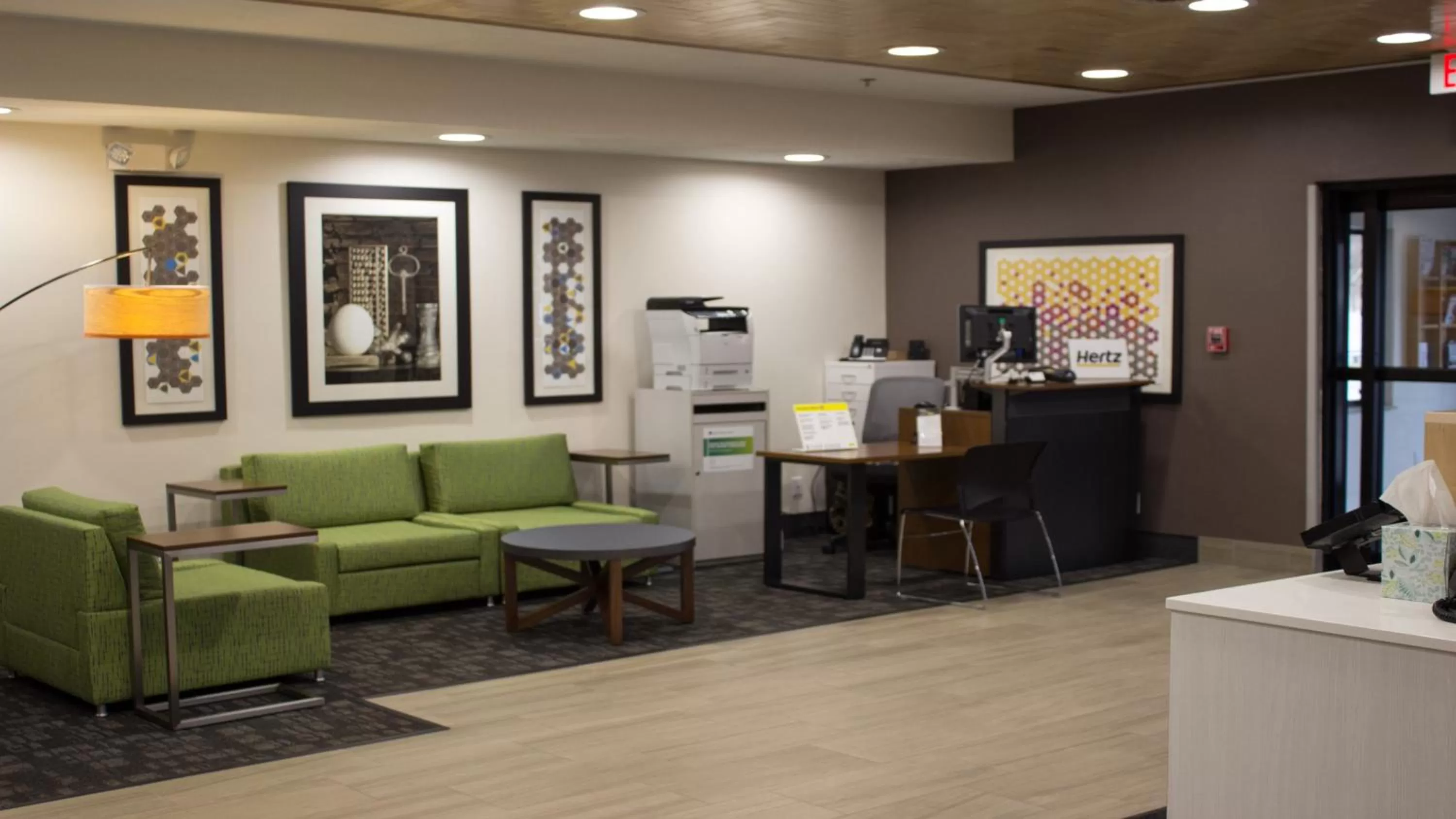 Lobby or reception in Holiday Inn Express Winfield - Teays Valley by IHG