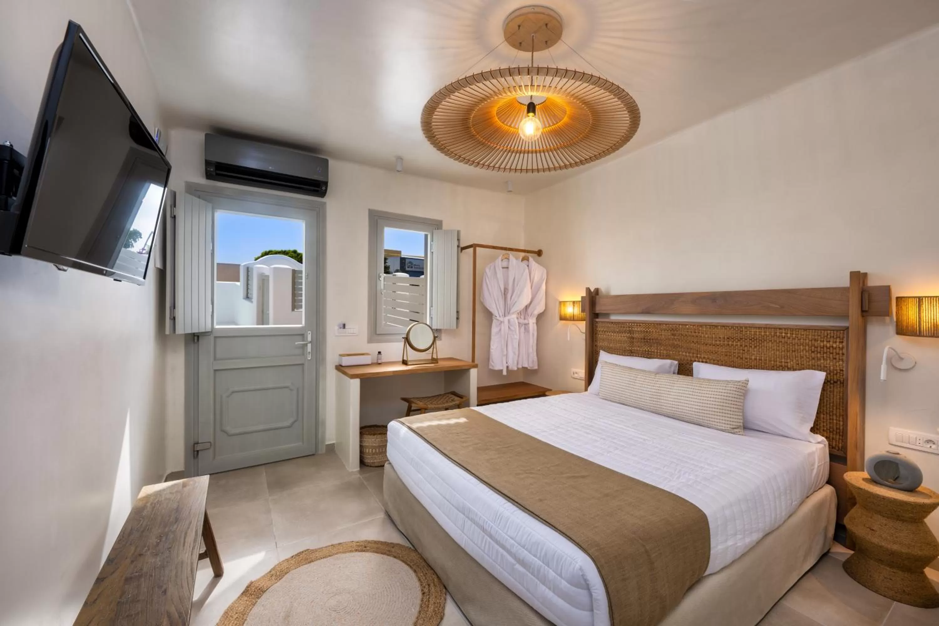 Bedroom, Bed in Hill Suites