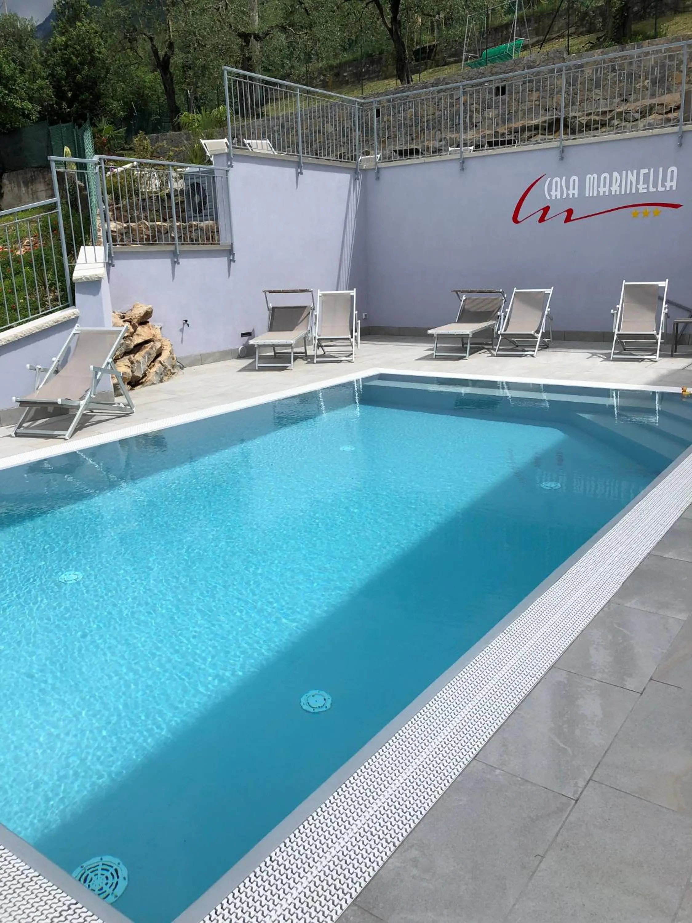 Swimming pool in Hotel Casa Marinella