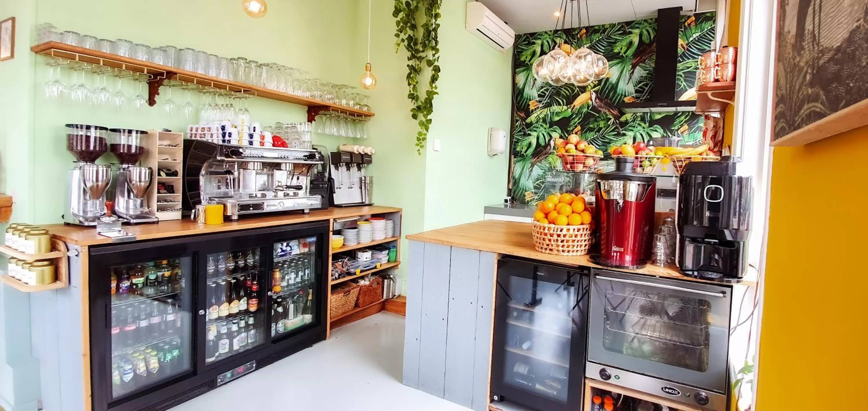 Restaurant/places to eat in Hotel Anne-Klare