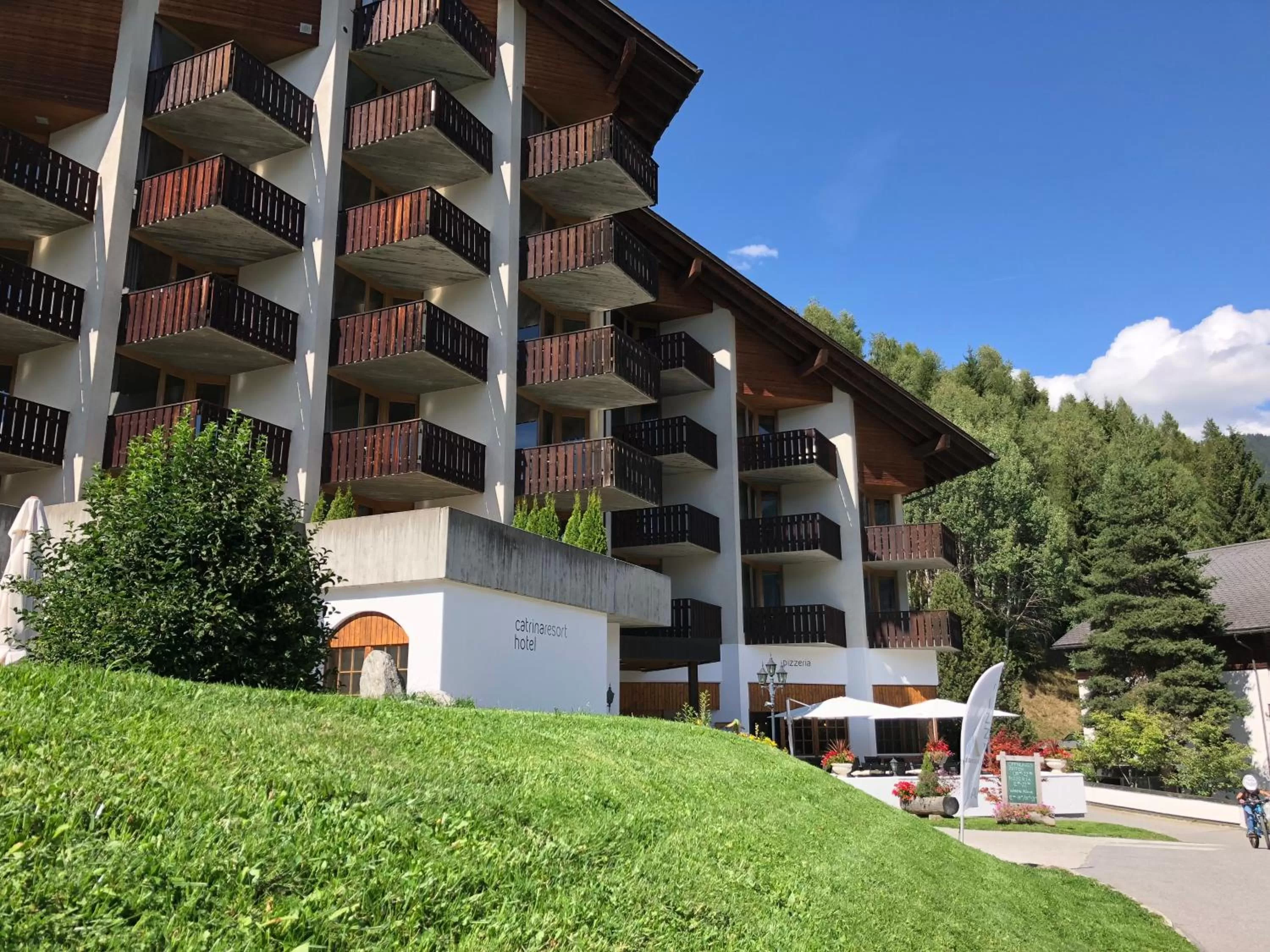Facade/entrance in Catrina Hotel
