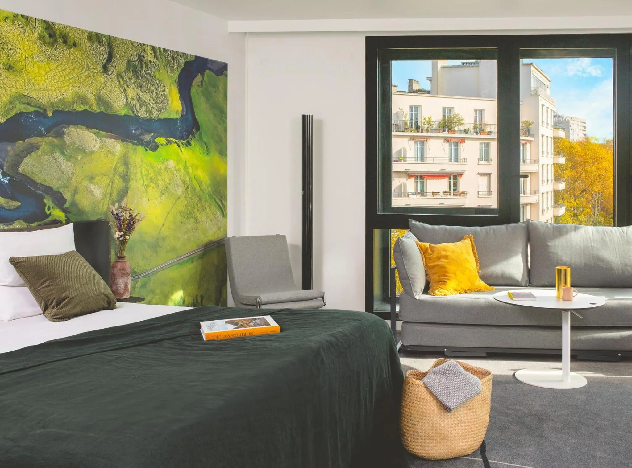 Toilet, Bed in Novotel Paris Porte Versailles