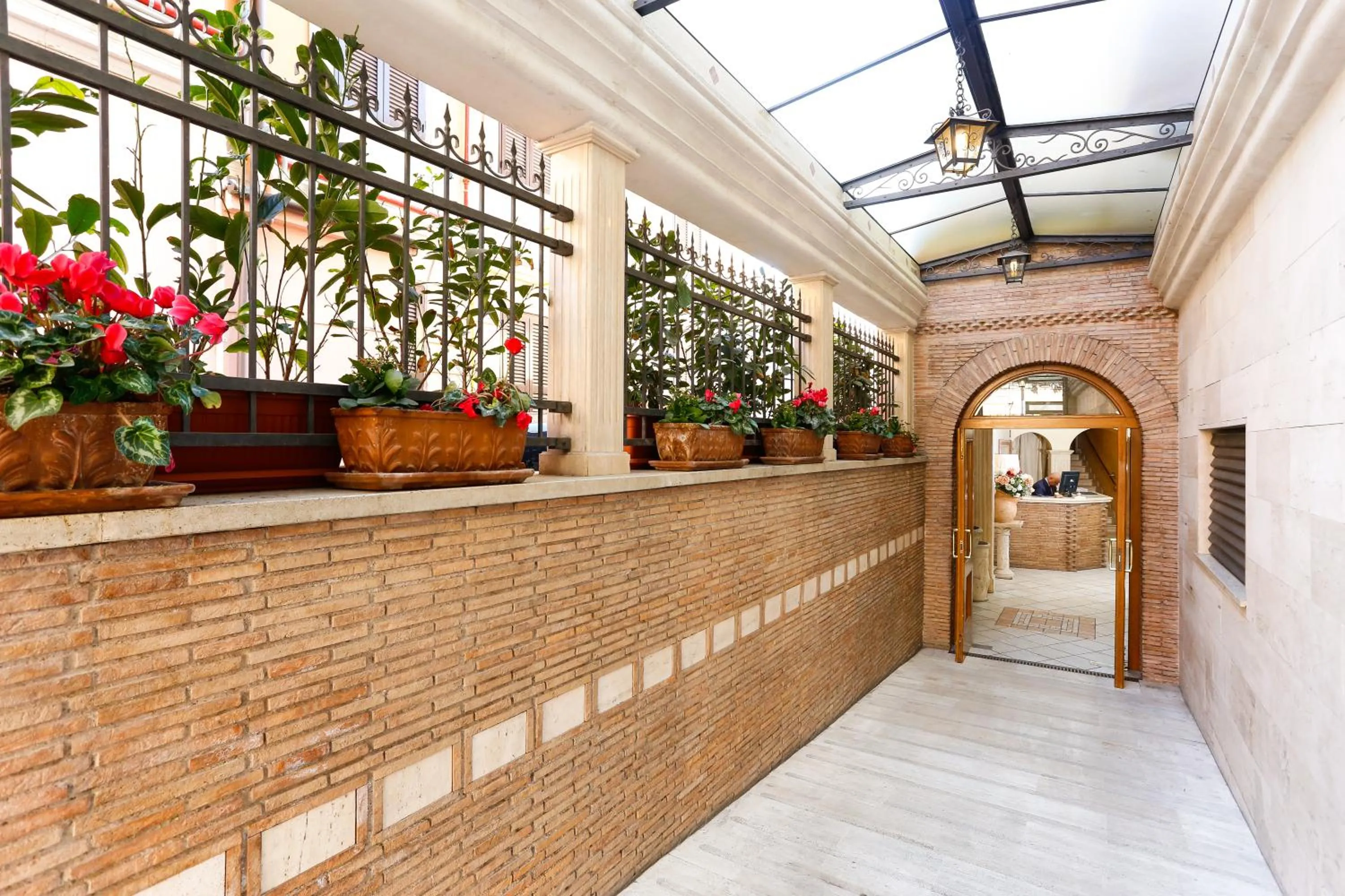 Facade/entrance in Hotel Tempio Di Pallade