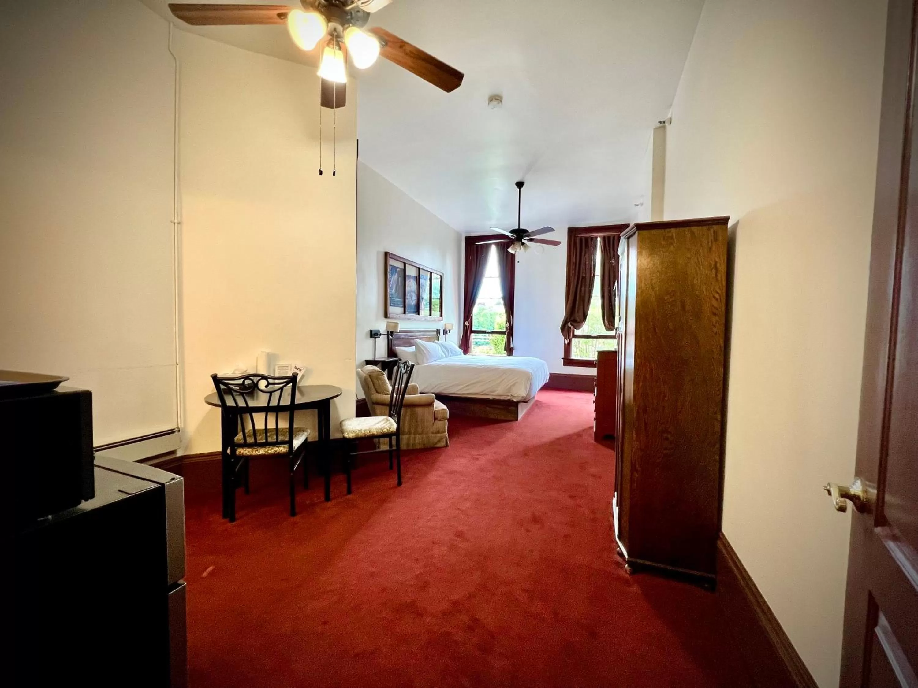 Seating Area in The Monarch Hotel