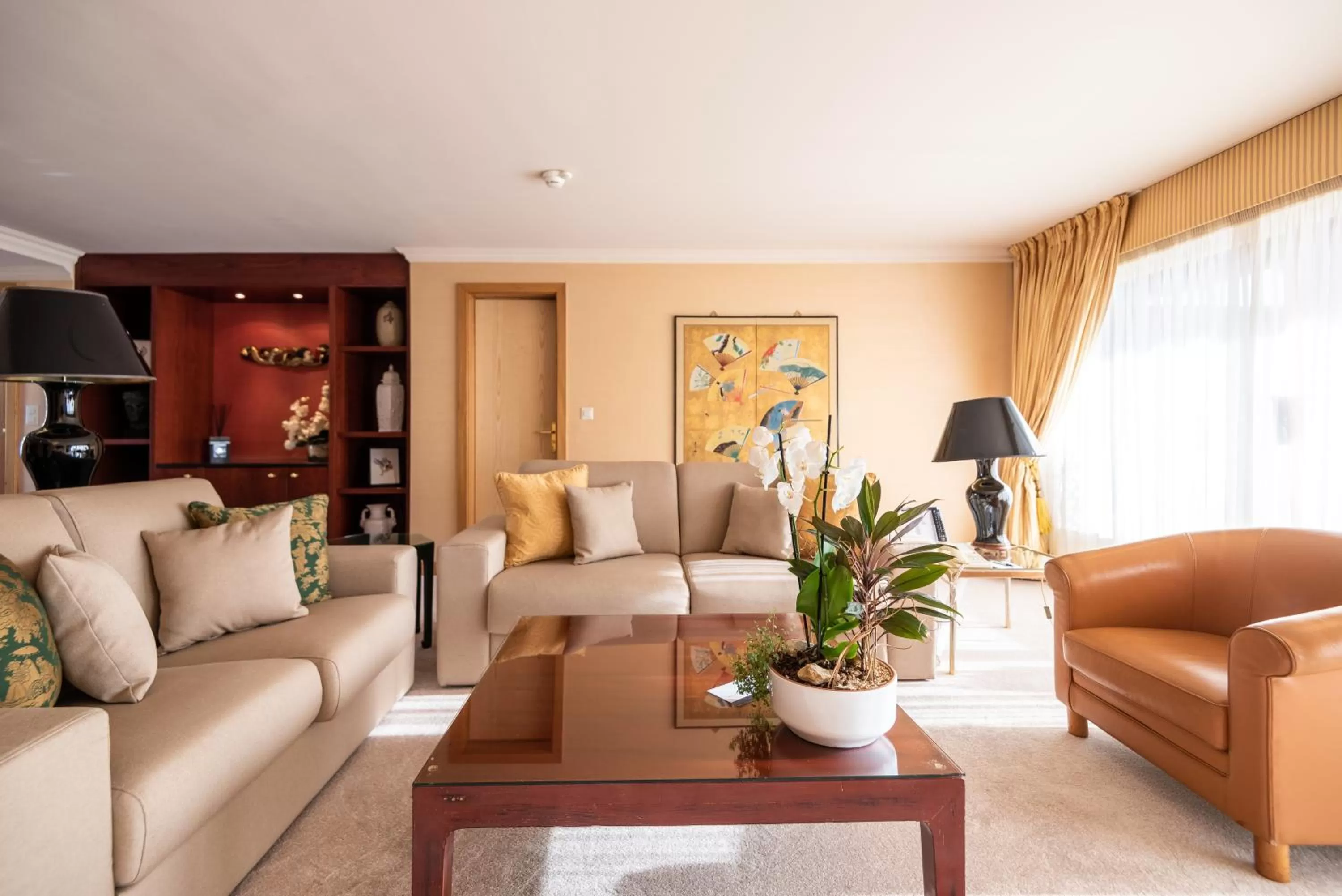 Living room in Royal Plaza Montreux