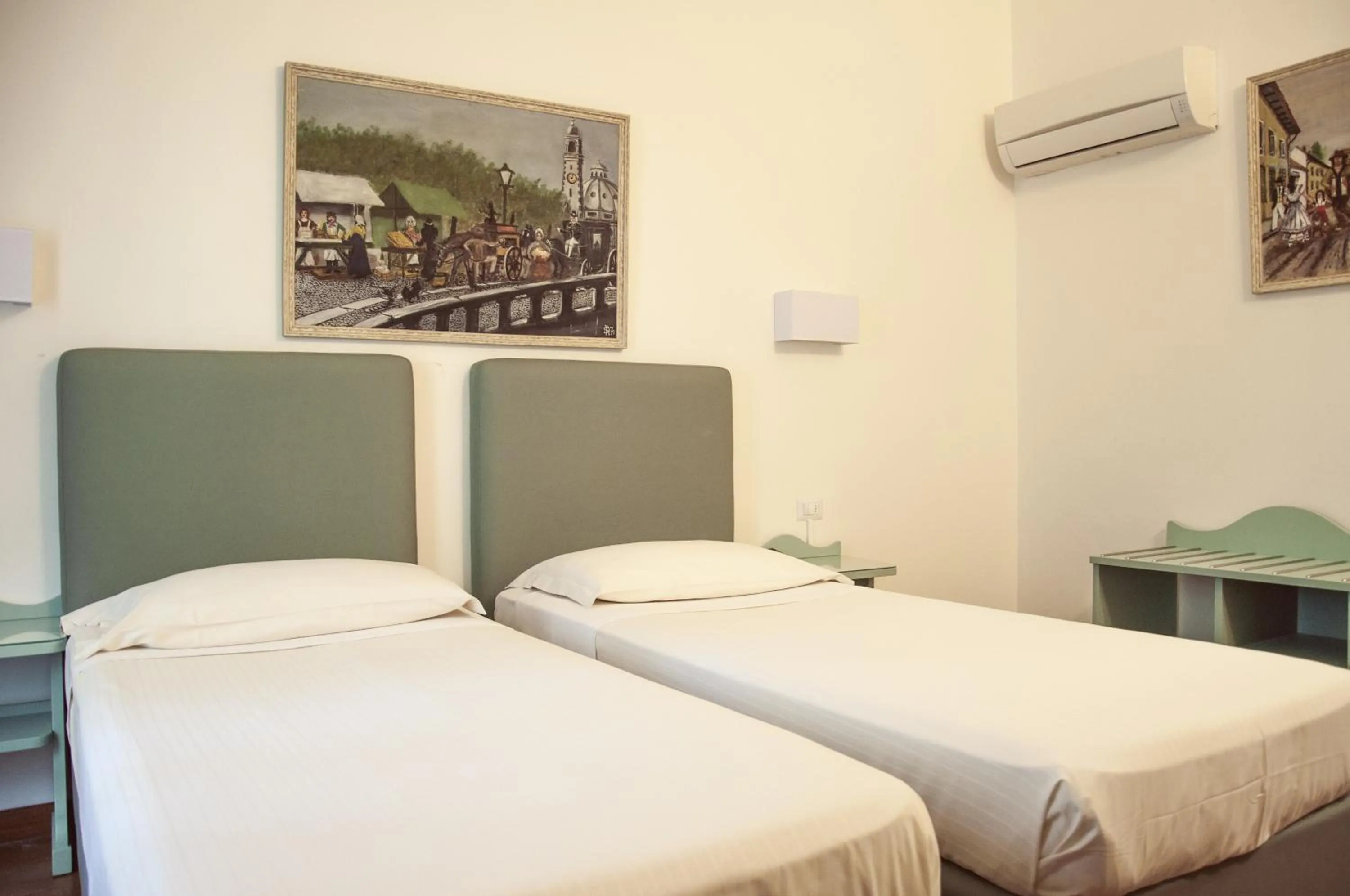 Bed in Hotel San Guido