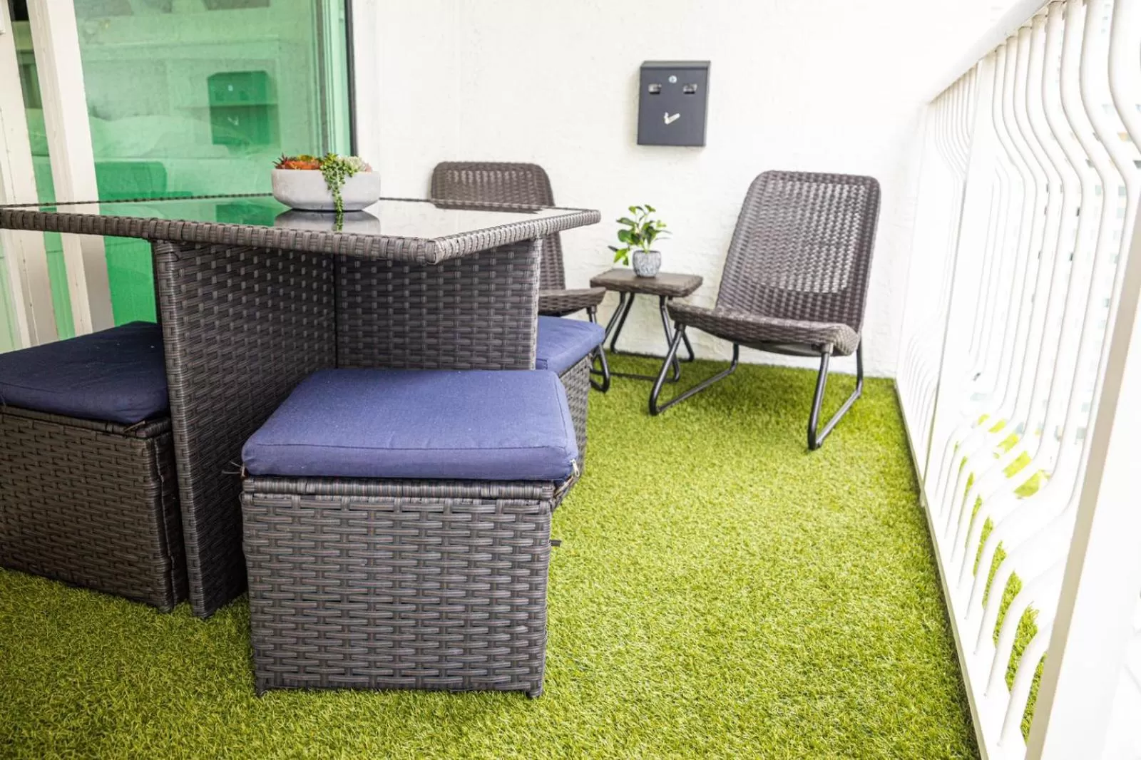 Balcony/Terrace in Modern and Luxurious Brickell Studio