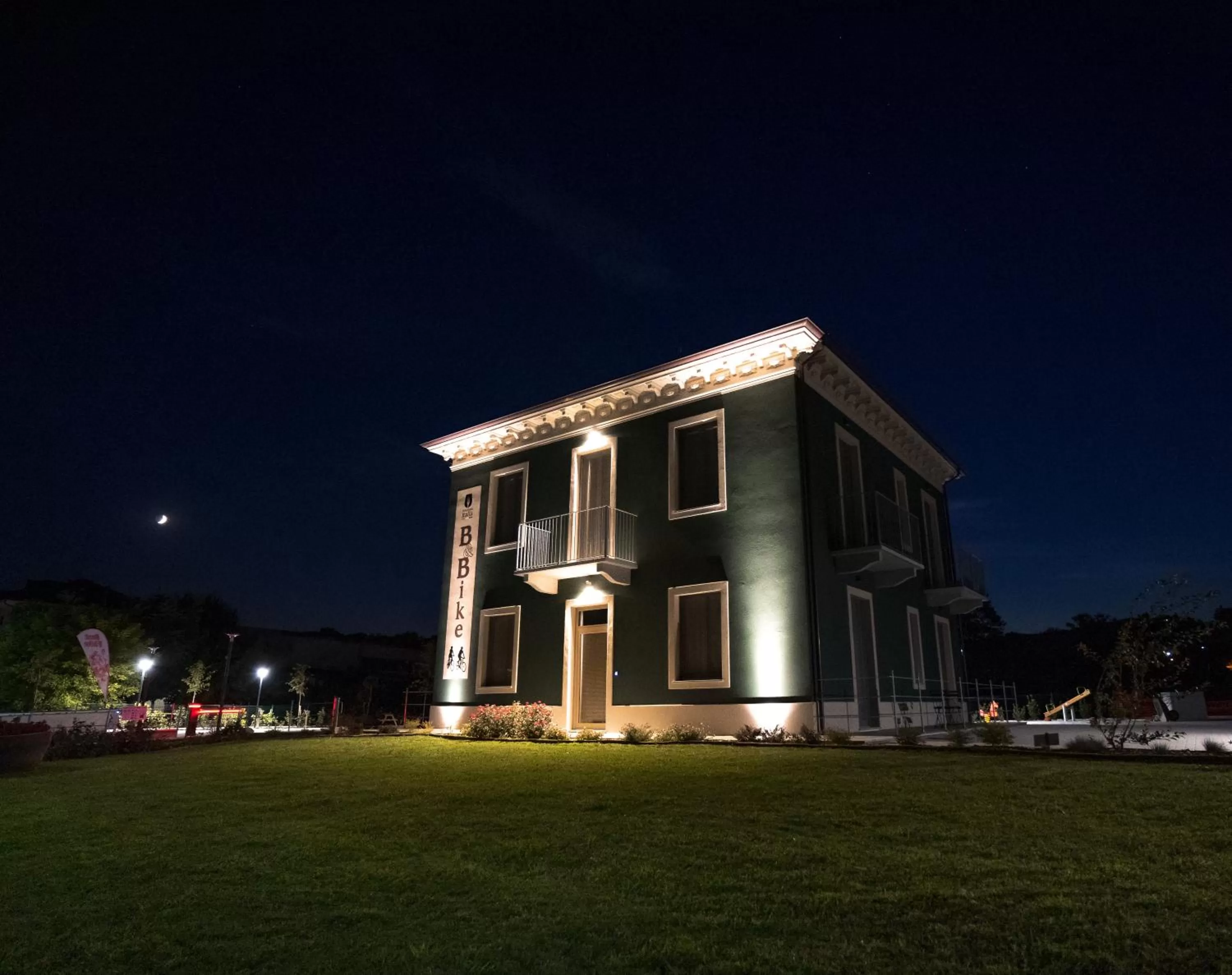 Property building in B & Bike di Ristorante Italia