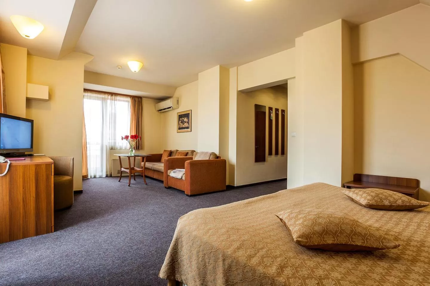 Bed in Sofia Place Hotel by HMG