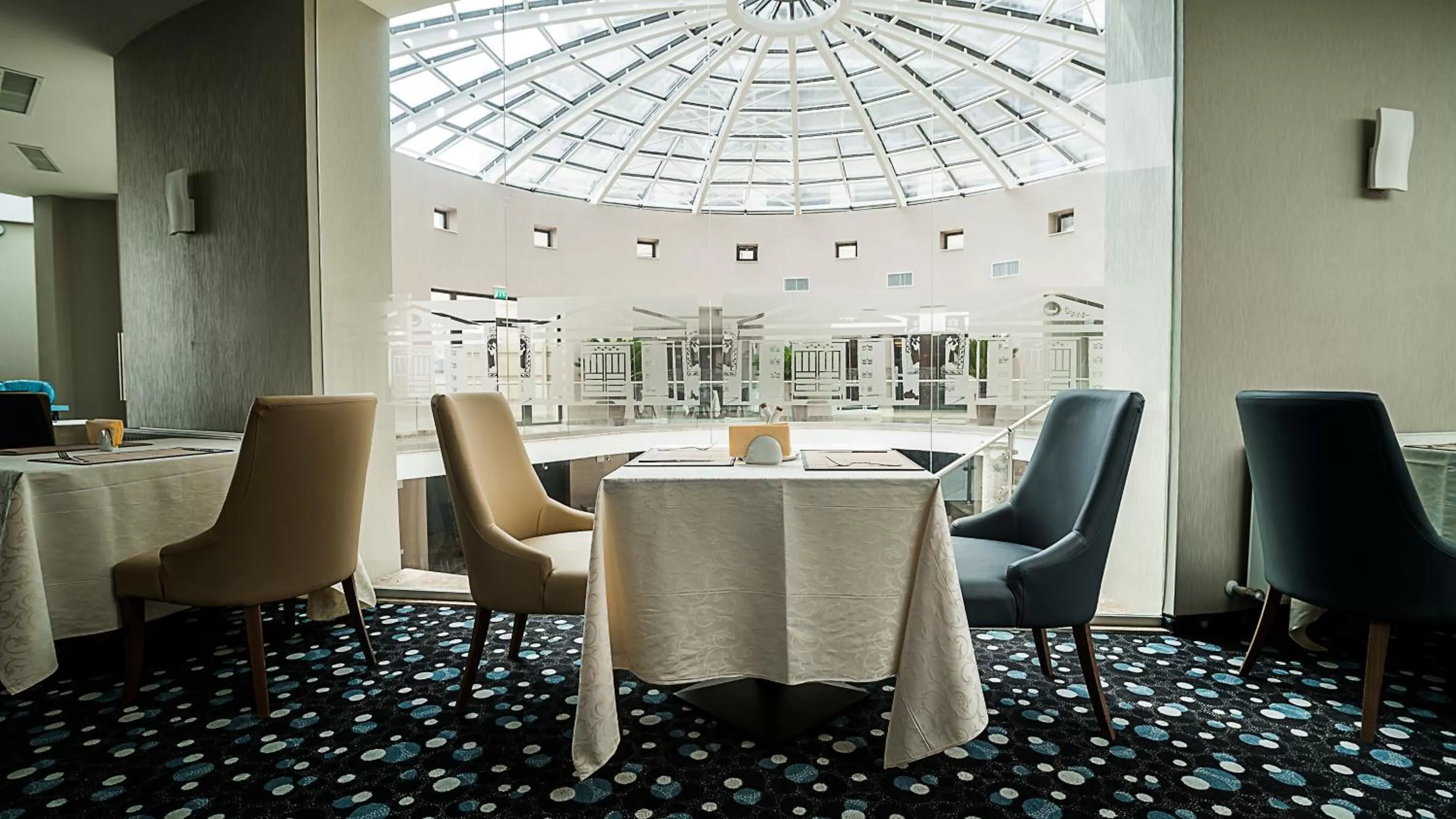 Restaurant/places to eat in New Belvedere