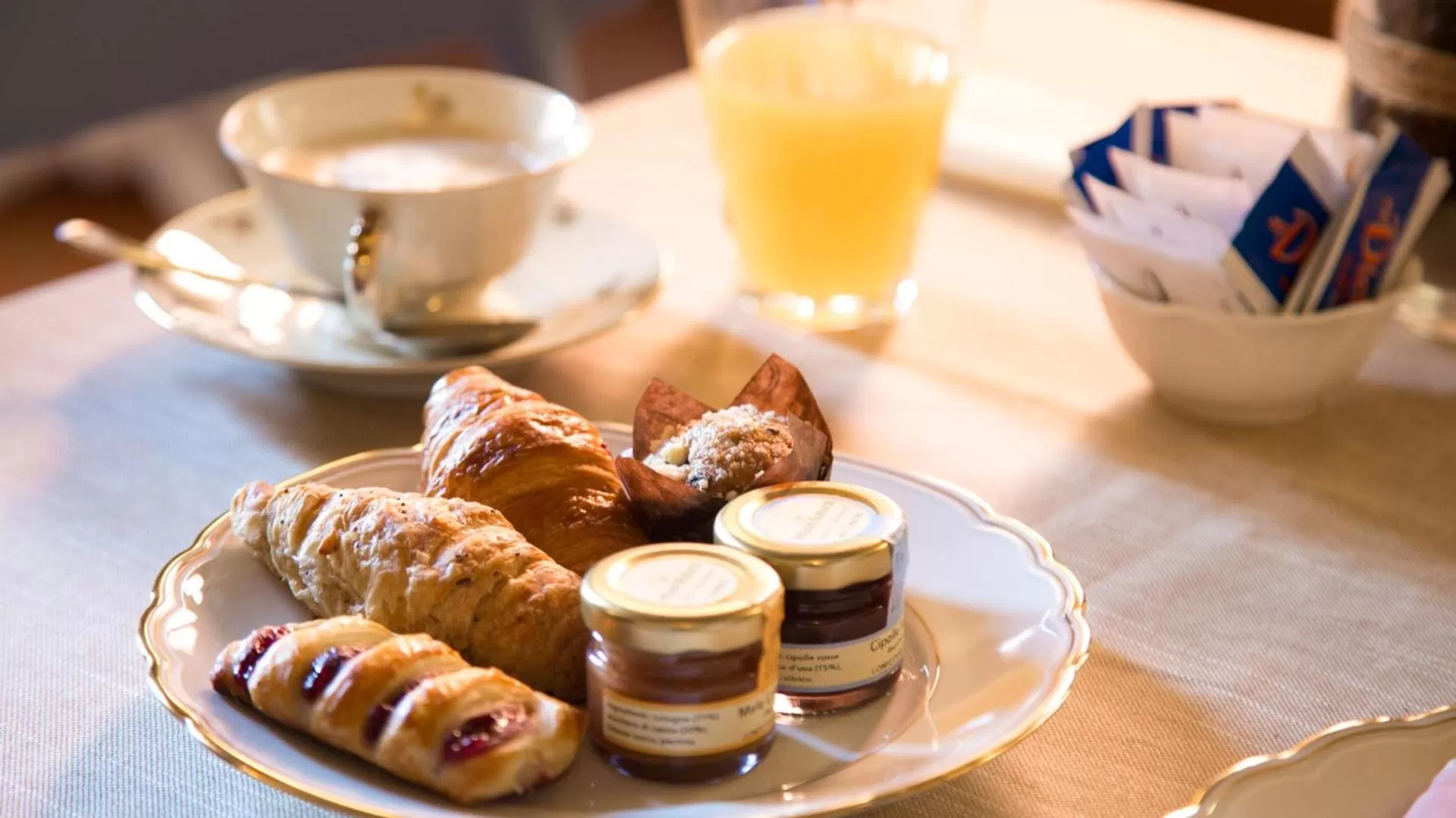 Food and drinks in Rinascimento Bed & Breakfast