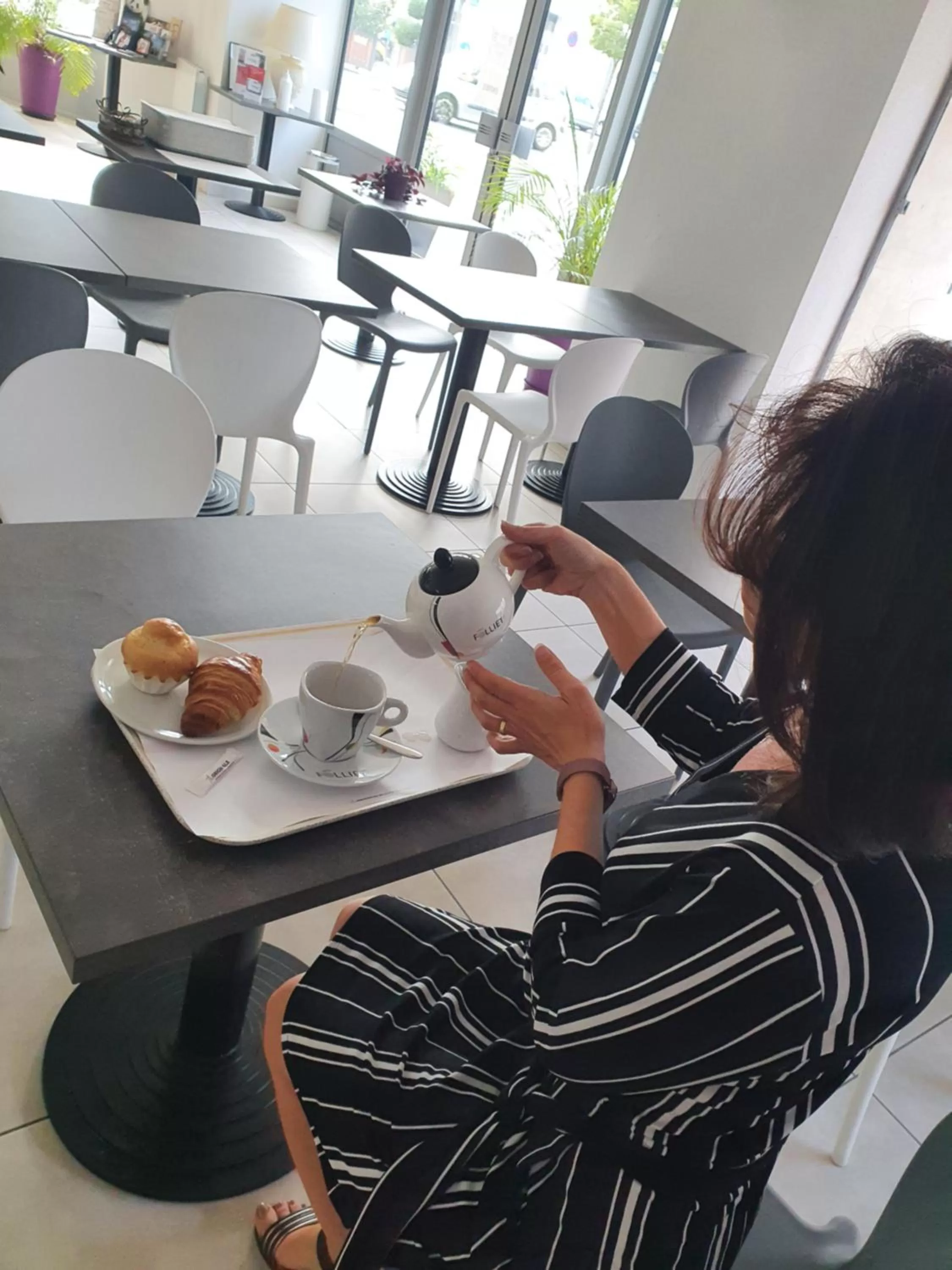 Food and drinks in BRIT HOTEL CONFORT NEVERS Centre Gare