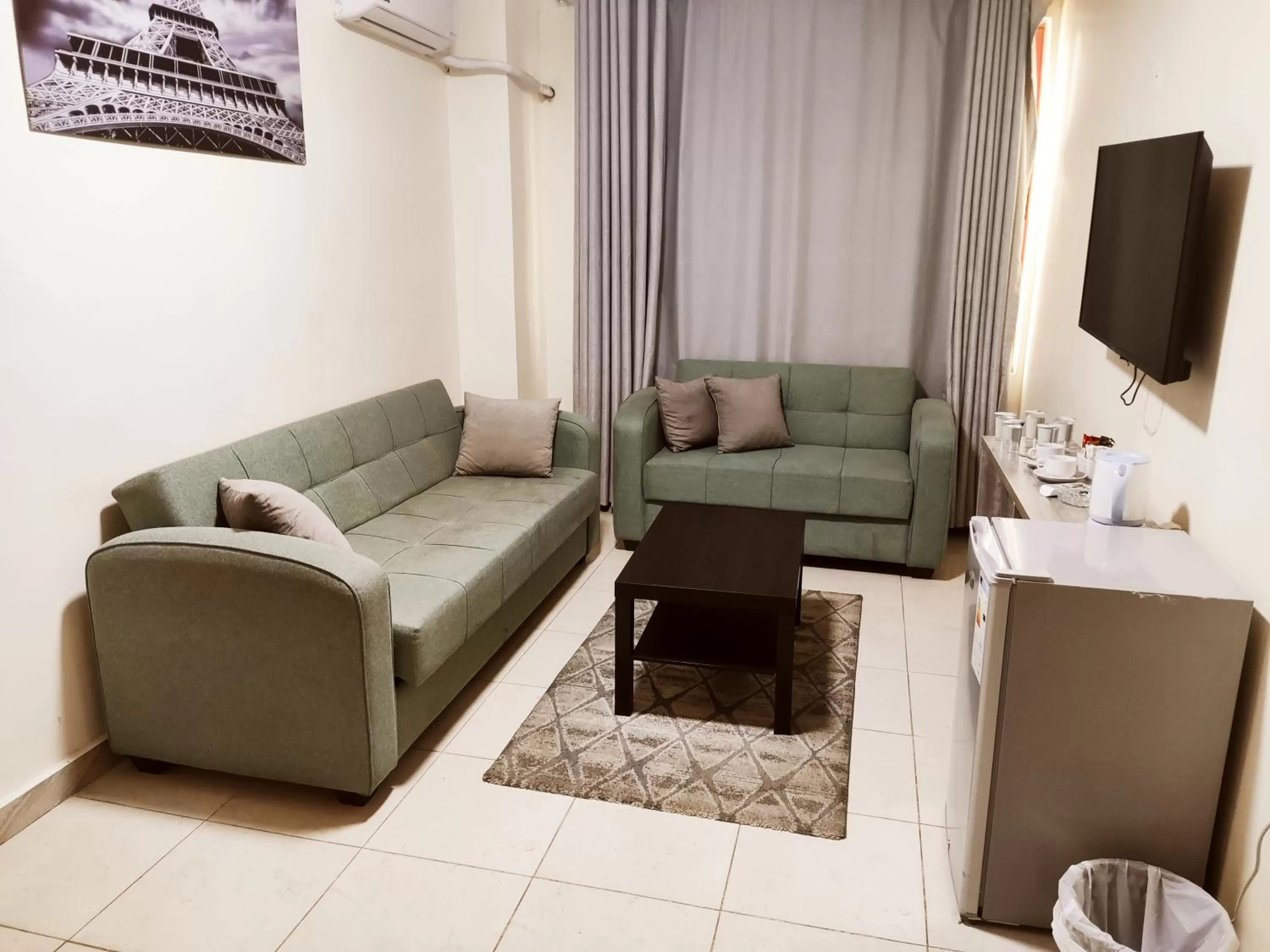 Living room in Golden Plaza Hotel