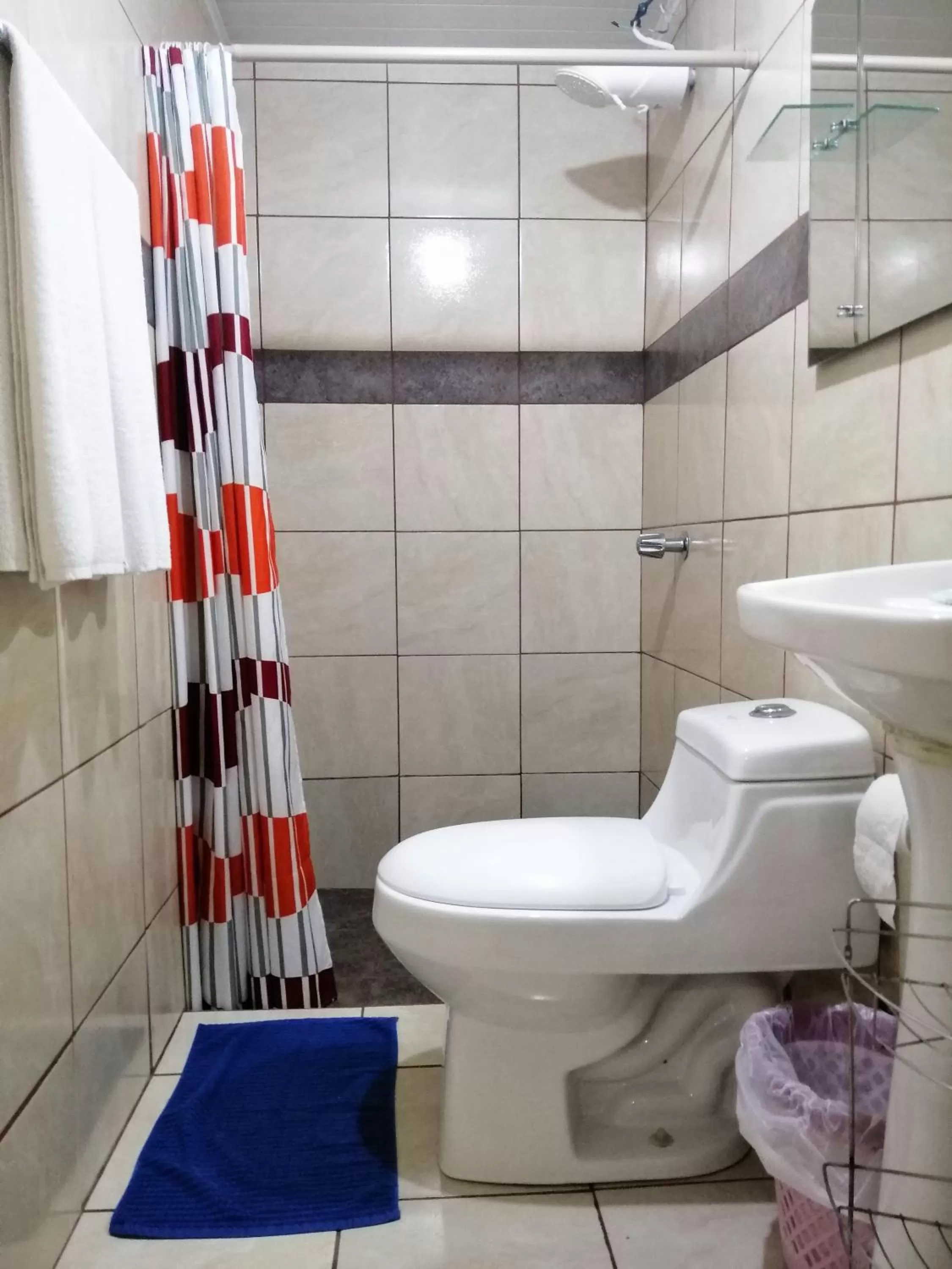 Bathroom in Casa Leon Guesthouse