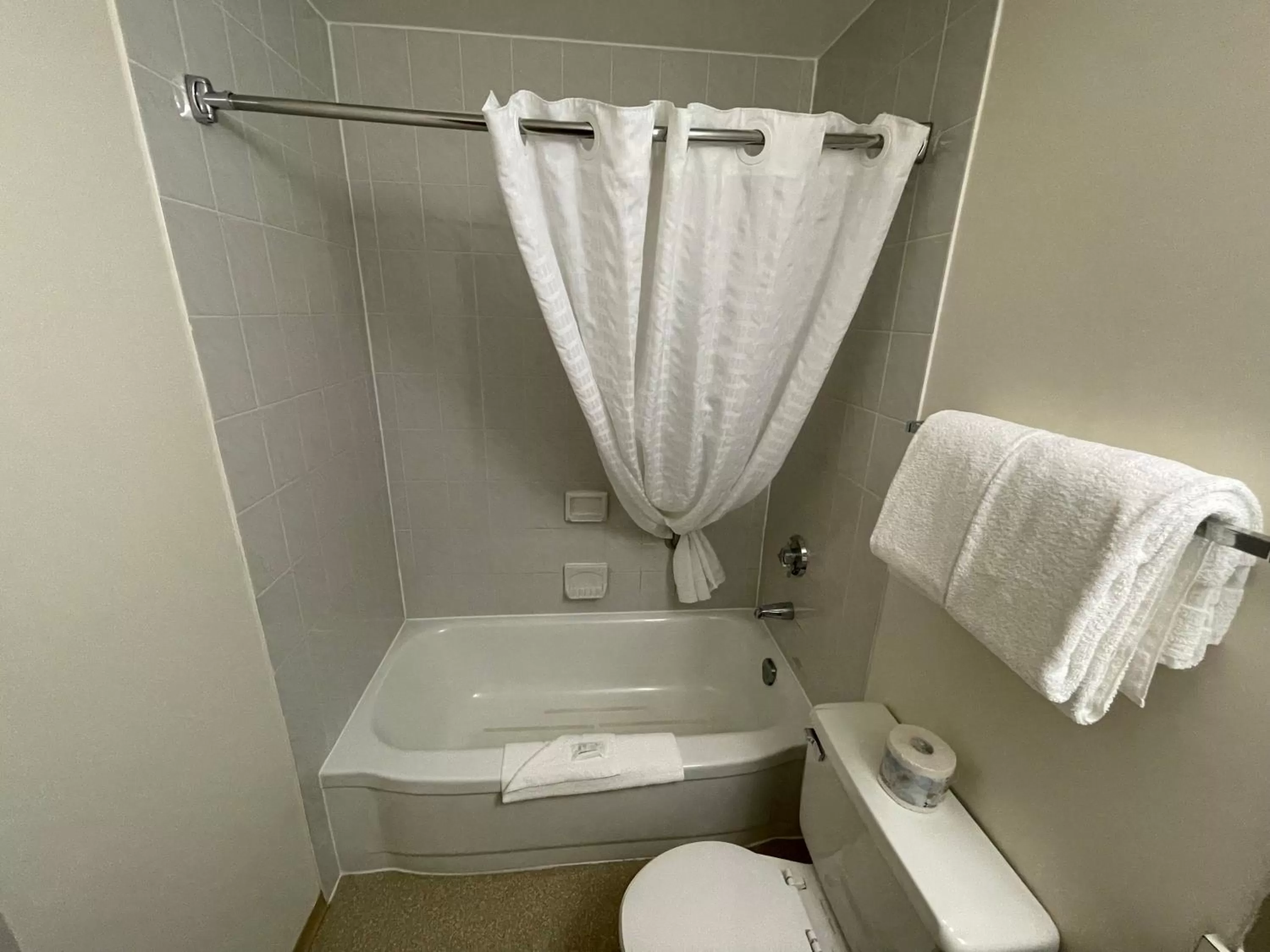 Bathroom in Travelodge by Wyndham Fort St John