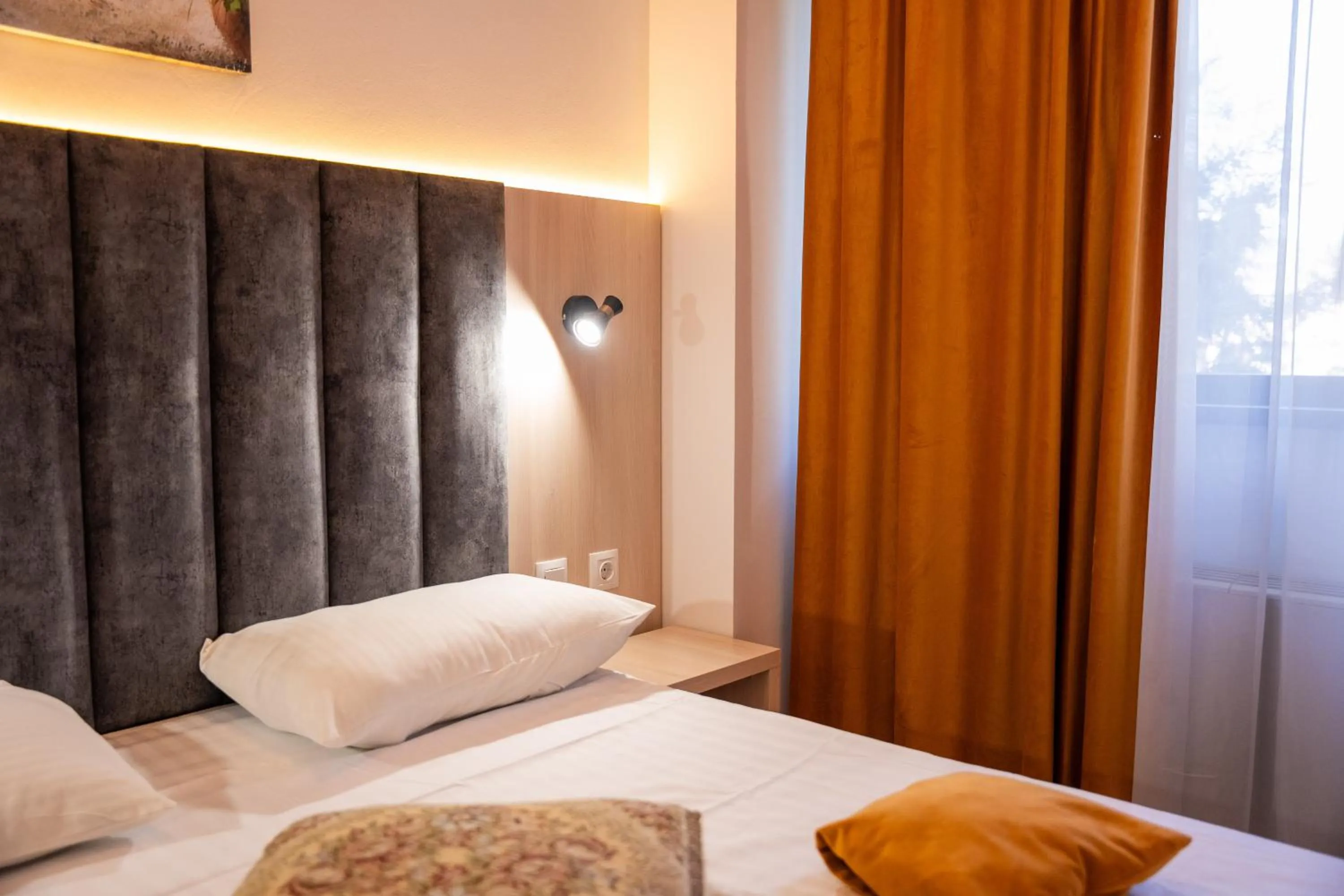 Bed in Hotel Cantemir