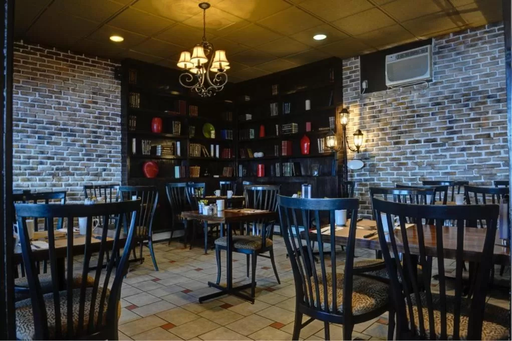 Restaurant/places to eat in Auberge Happy Logis