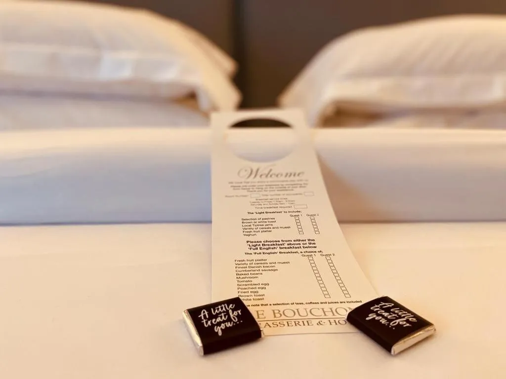 Bed in Le Bouchon Brasserie & Hotel