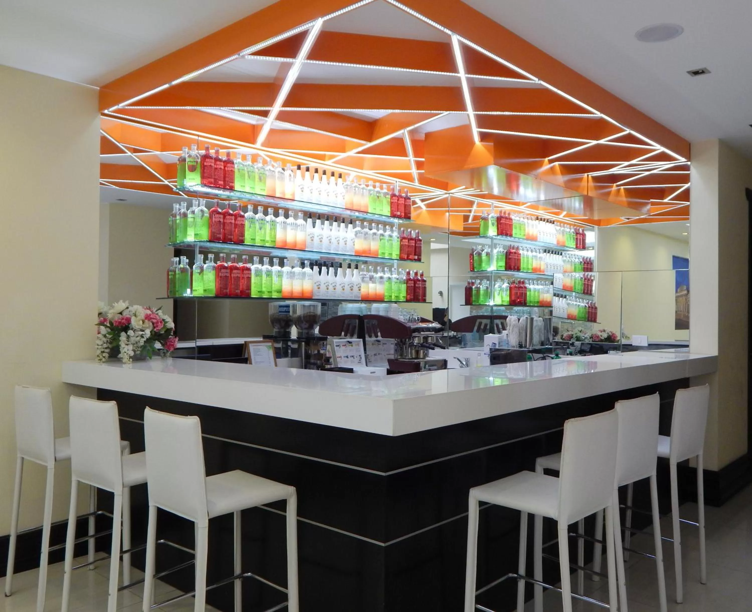 Lounge or bar in Puerto Mercado Hotel