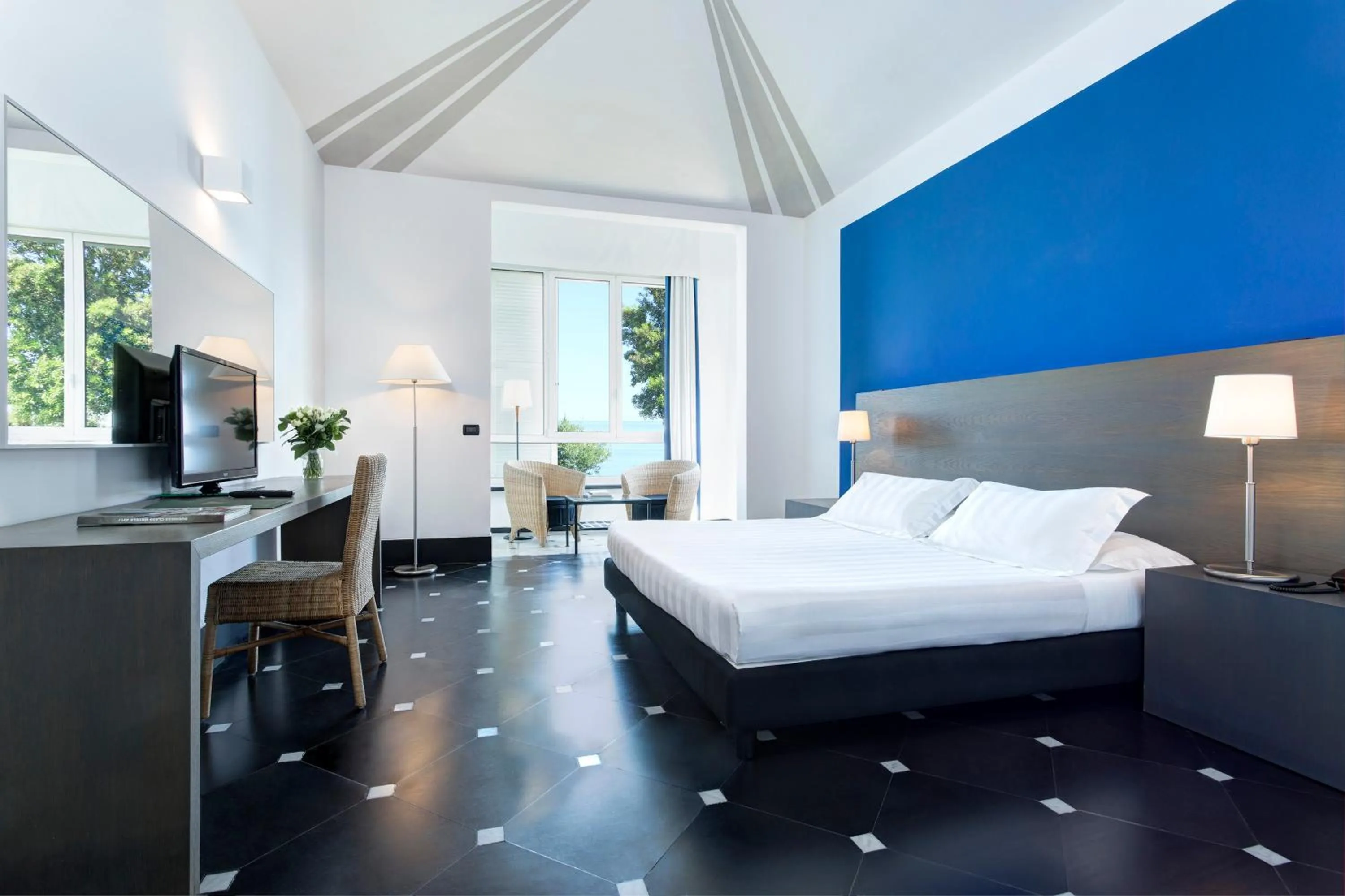 Bed in Hotel Punta San Martino