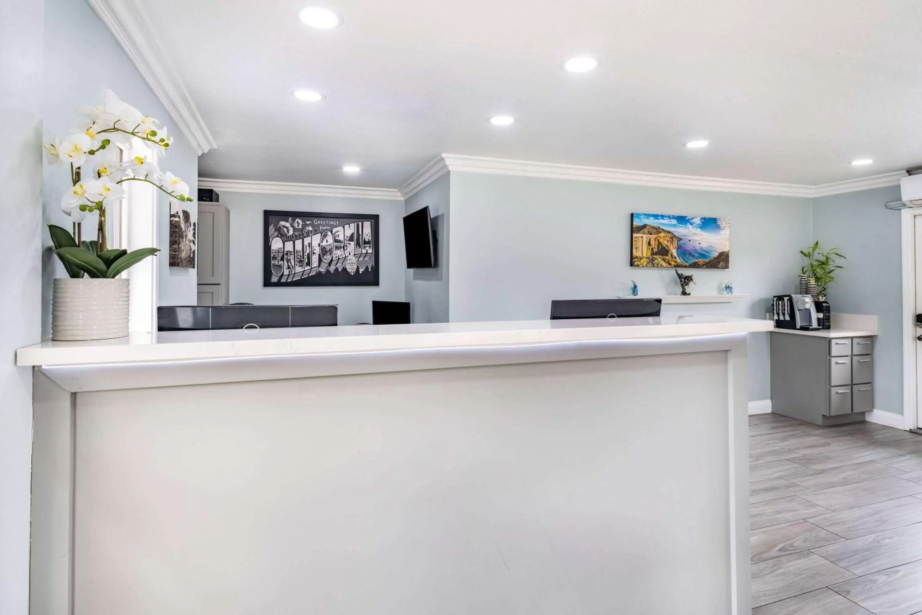 Lobby or reception in Aura Inn Monterey