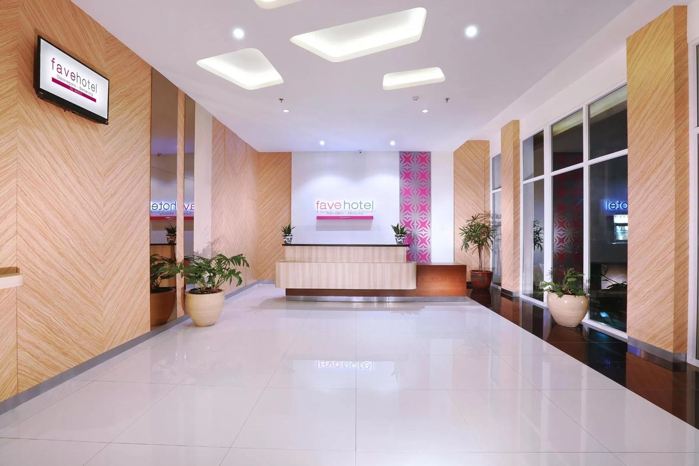 Lobby or reception in favehotel Simpang Lima - Semarang