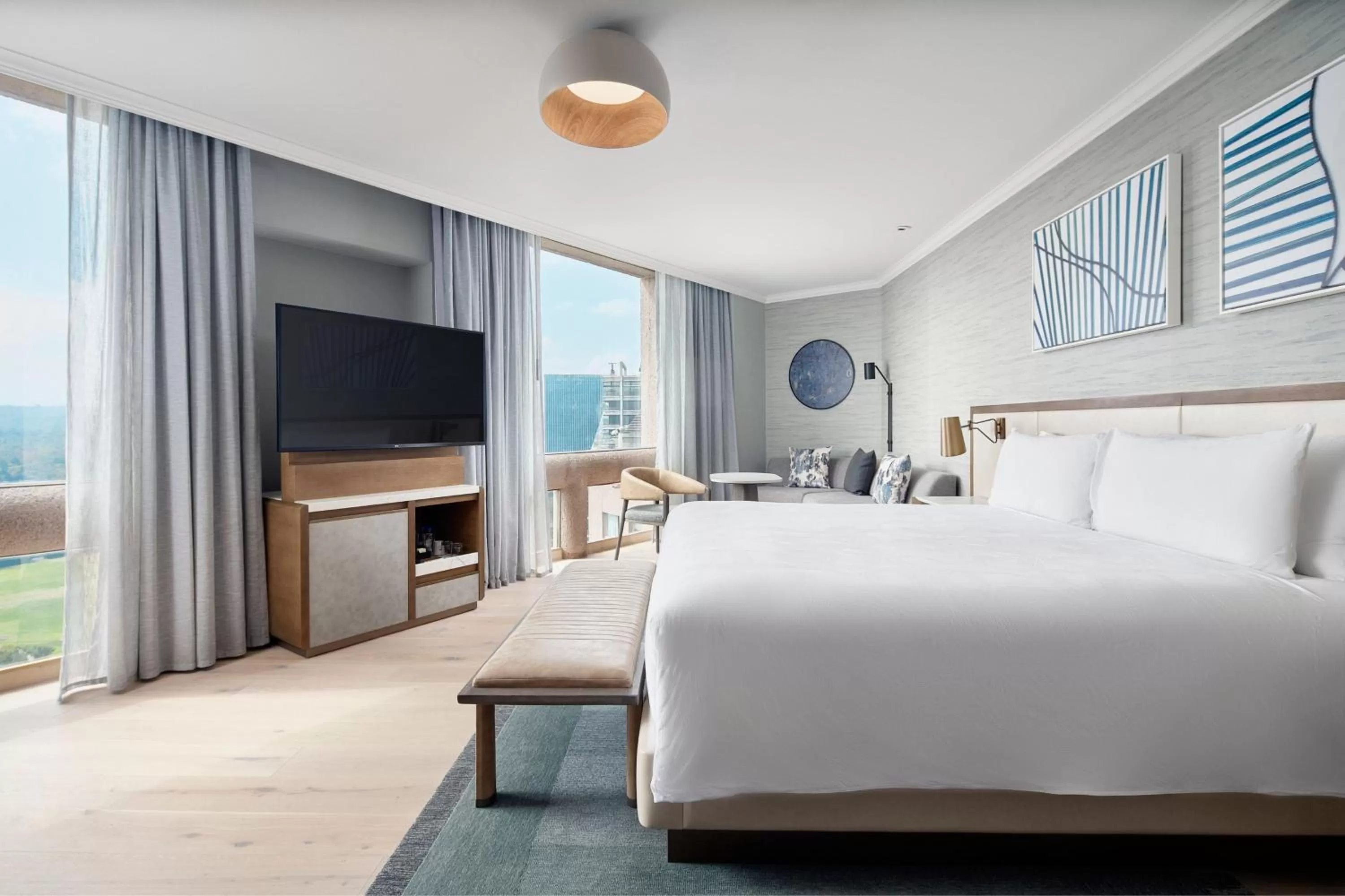 Photo of the whole room, Bed in JW Marriott Hotel Mexico City Polanco