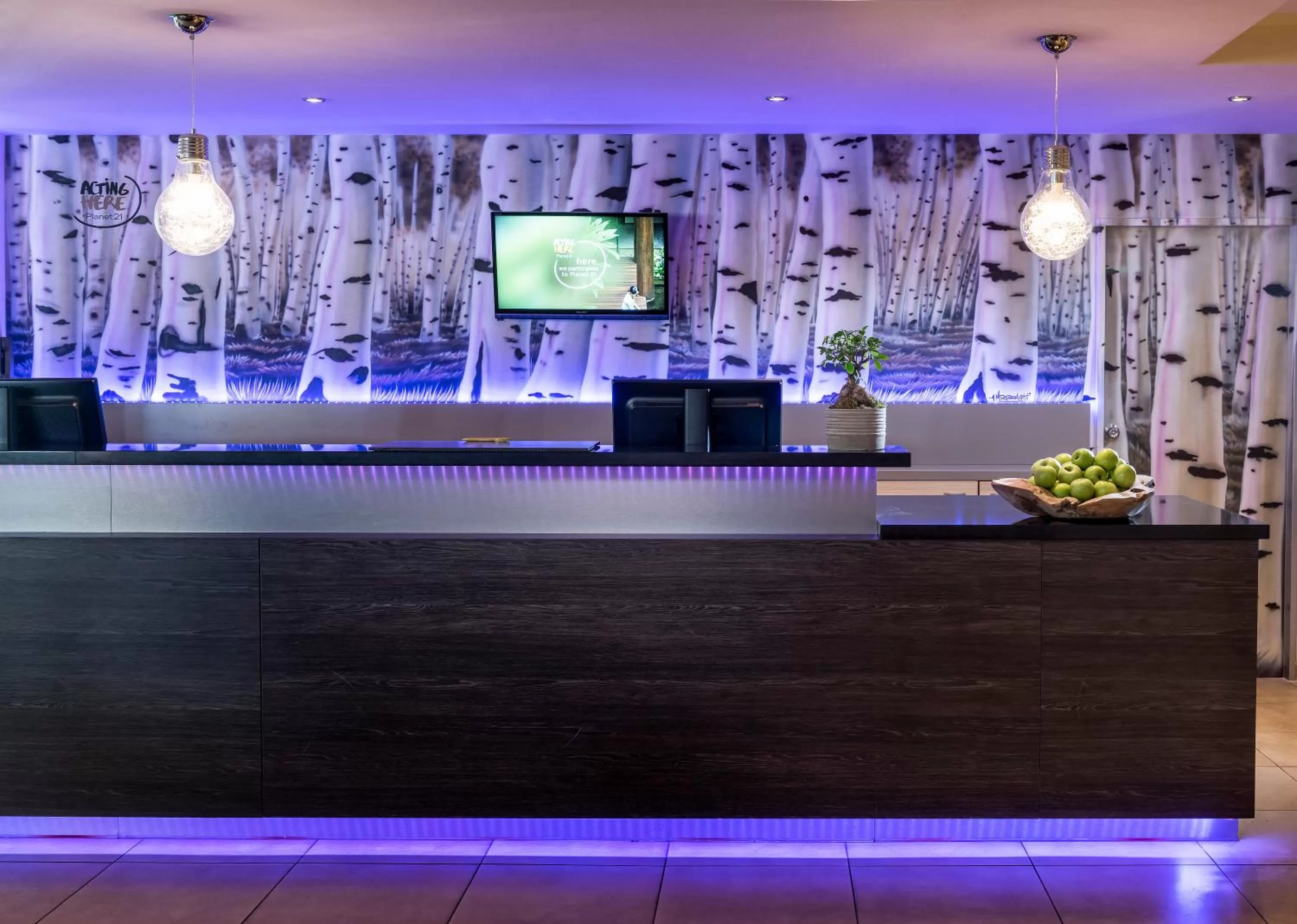 Lobby or reception in Mercure Düsseldorf Airport