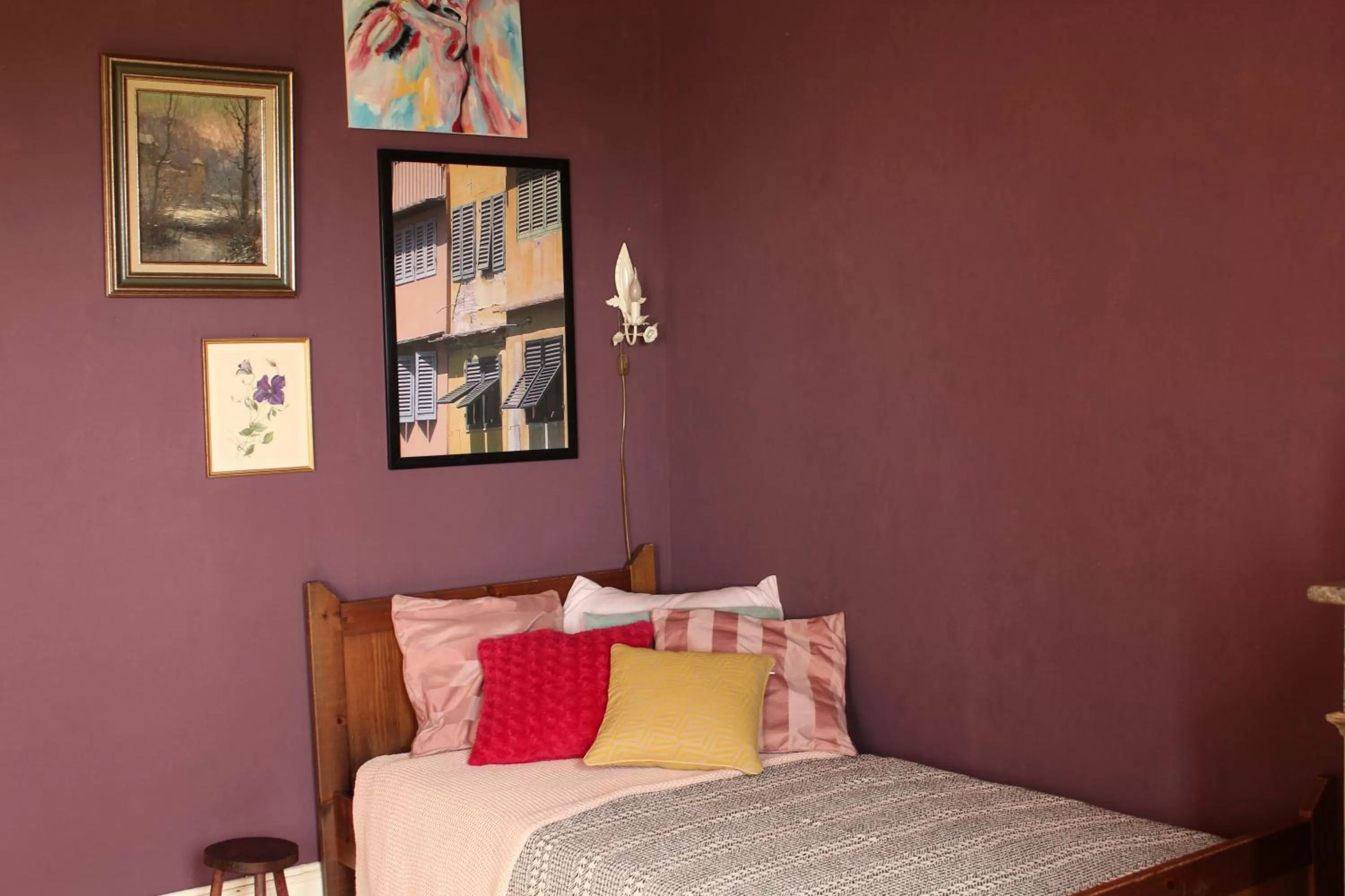 Bed in MaDamenFrance