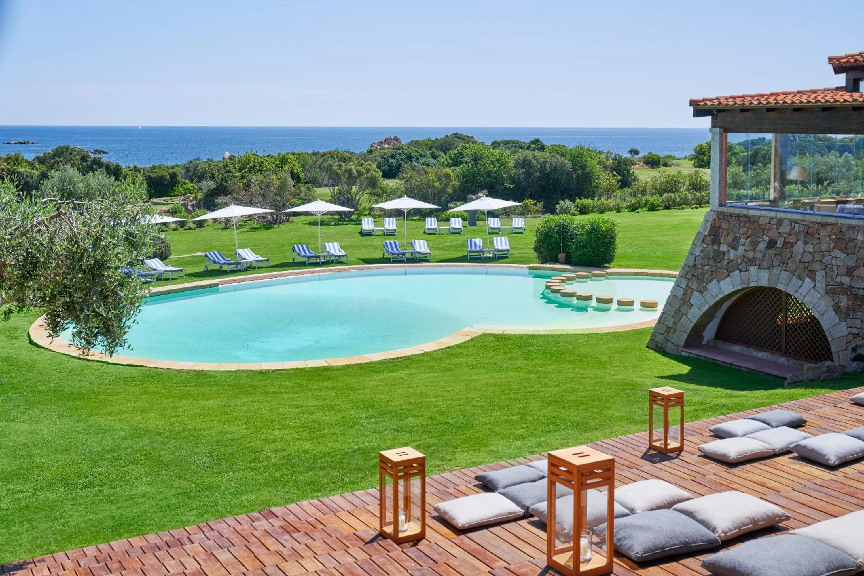 Swimming pool in Due Lune Puntaldia Resort & Golf