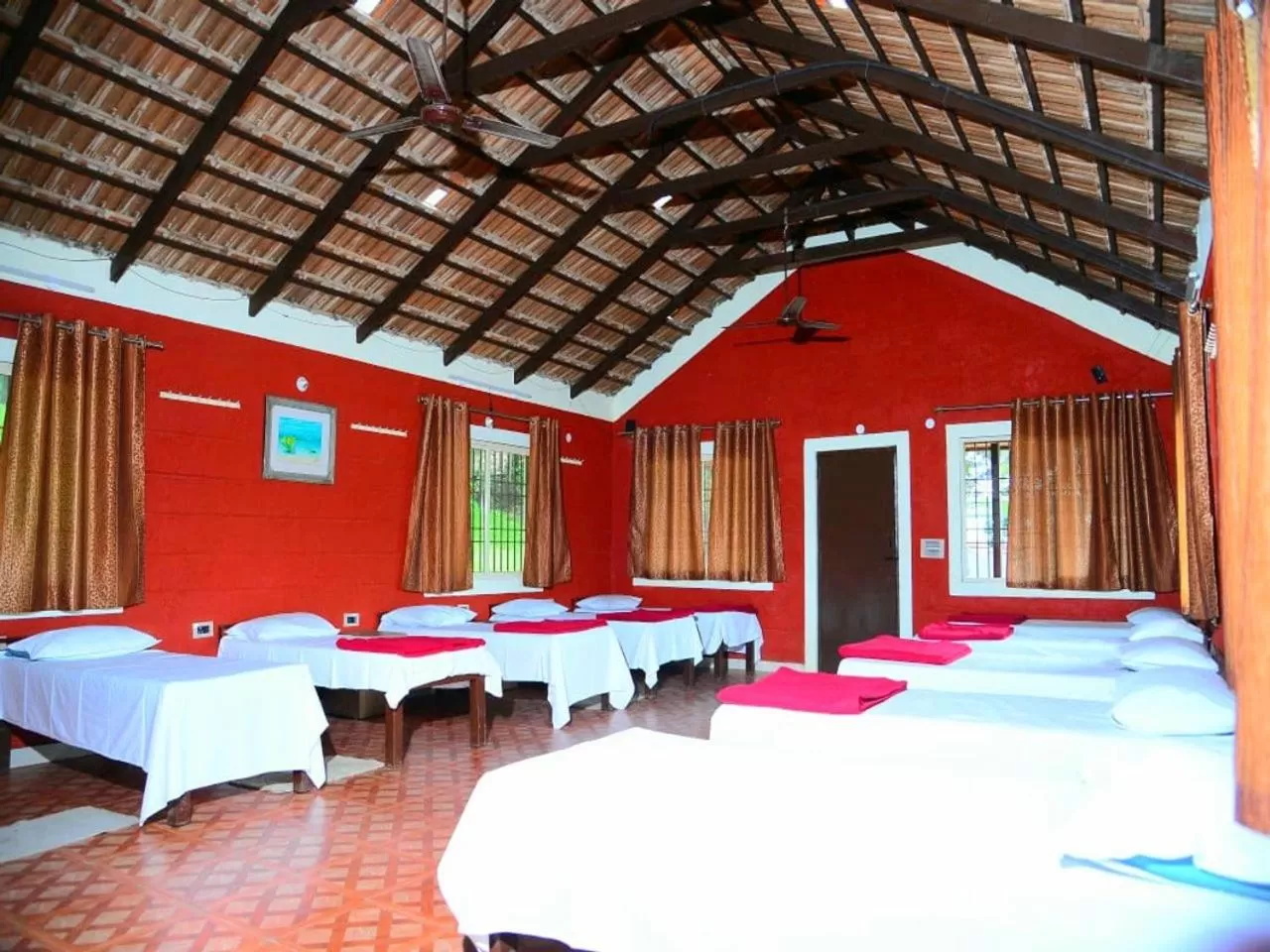 Bedroom, Bed in CS County Resort