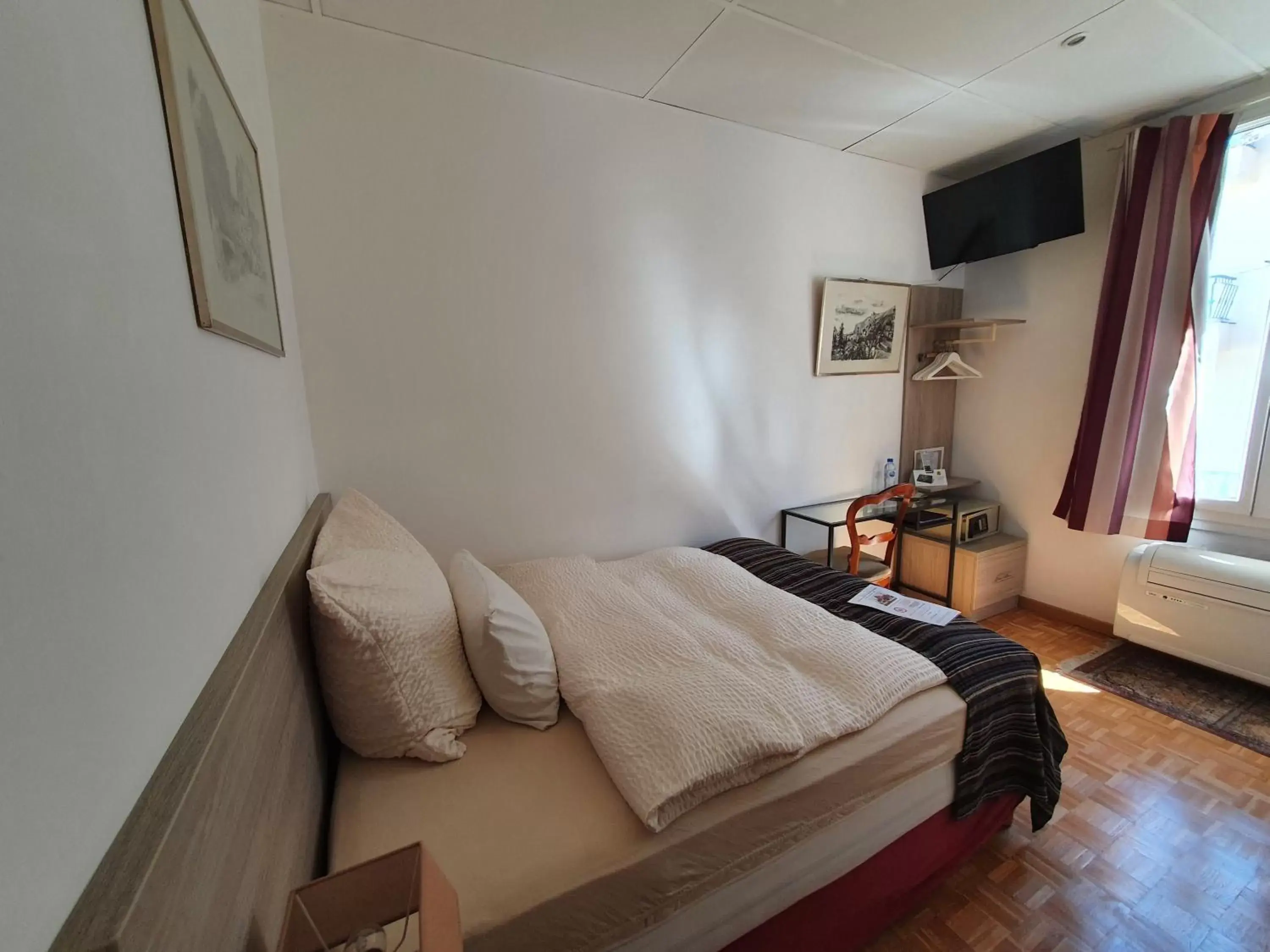 Single Room in Logis Hôtel Villa Victorine Single Room in Logis Hôtel Villa Victorine