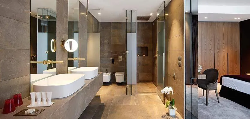 Shower in Grand Hotel Campione