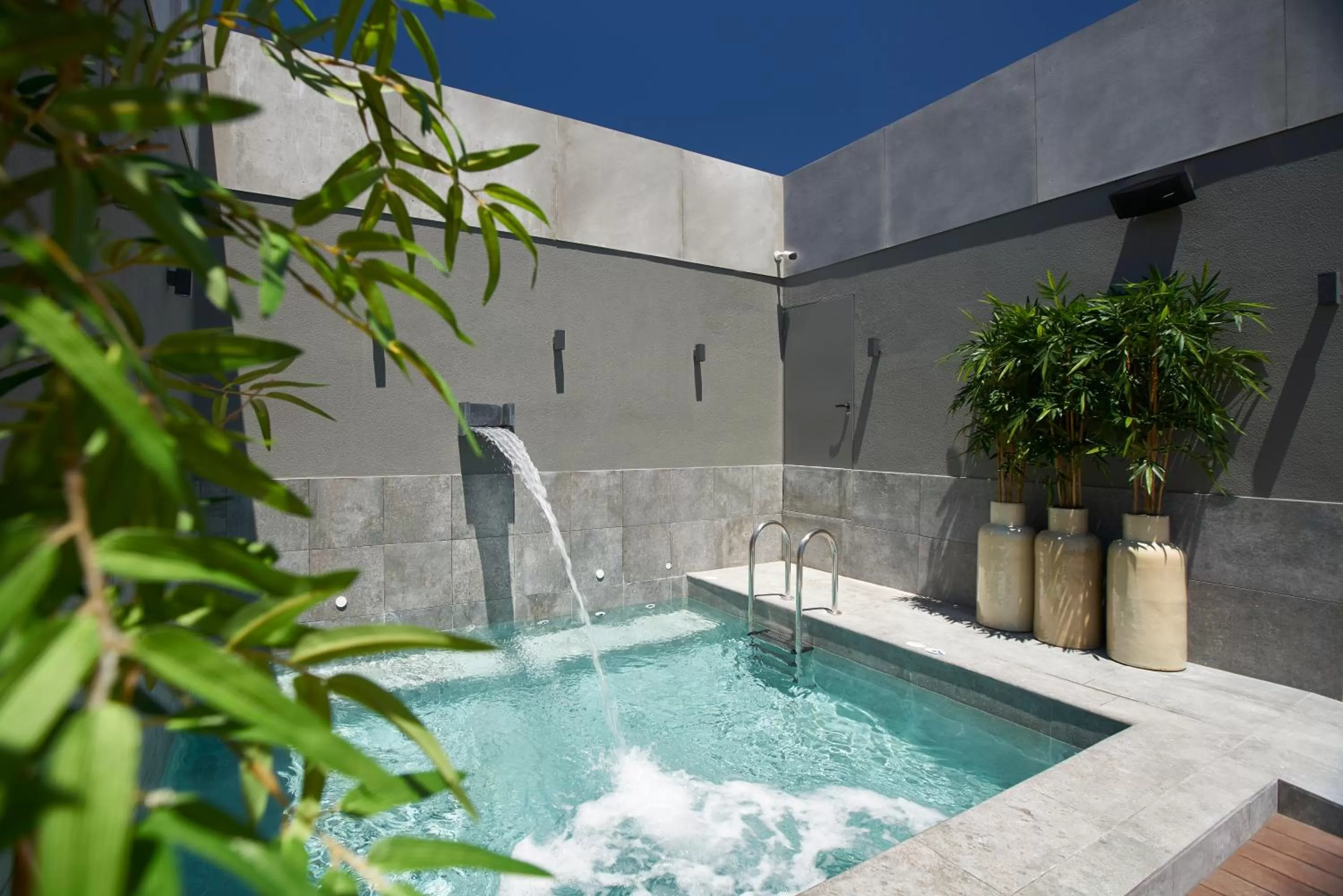 Swimming pool in PortoBay Marquês