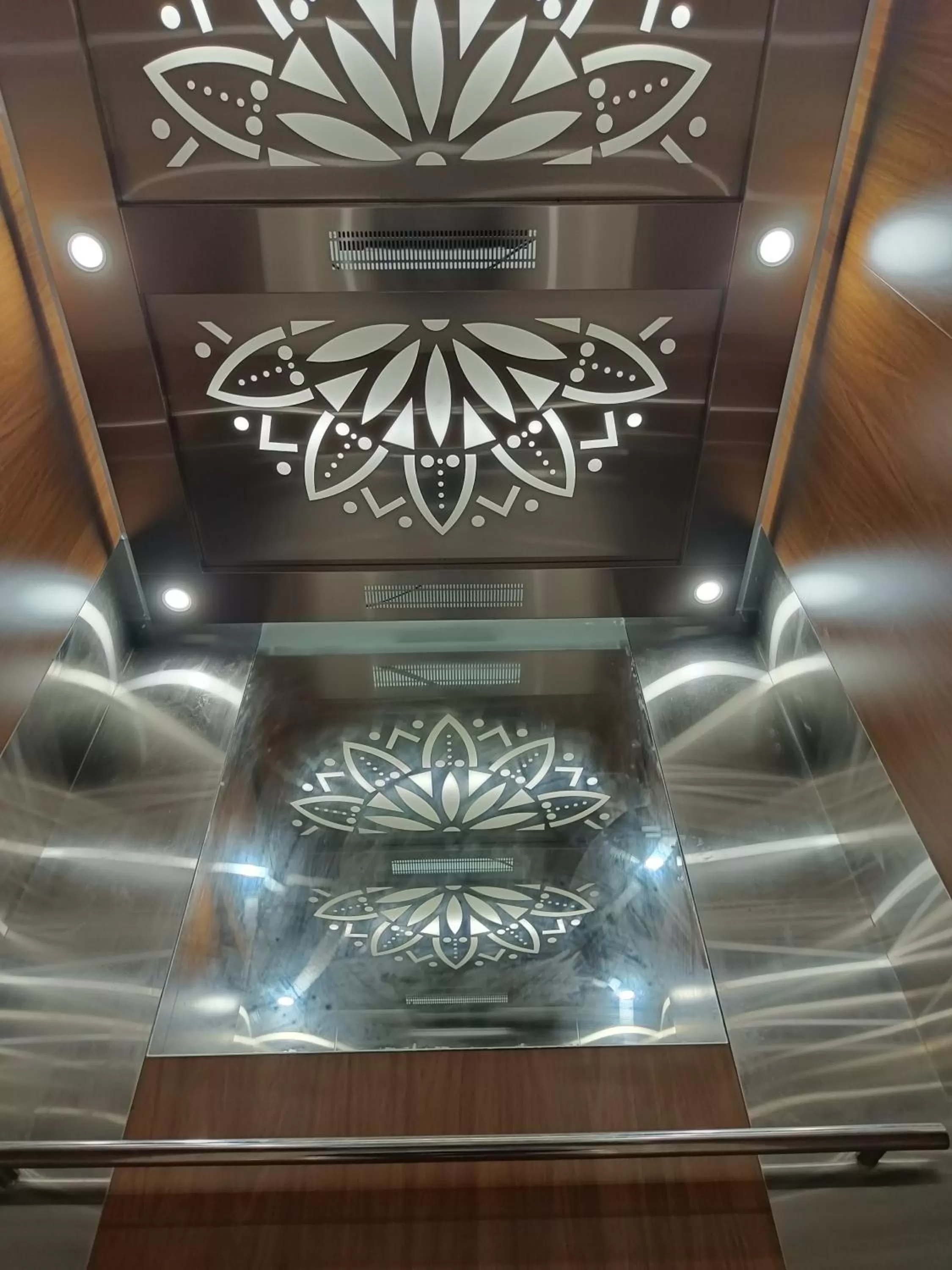 elevator in Hotel ESSENCE