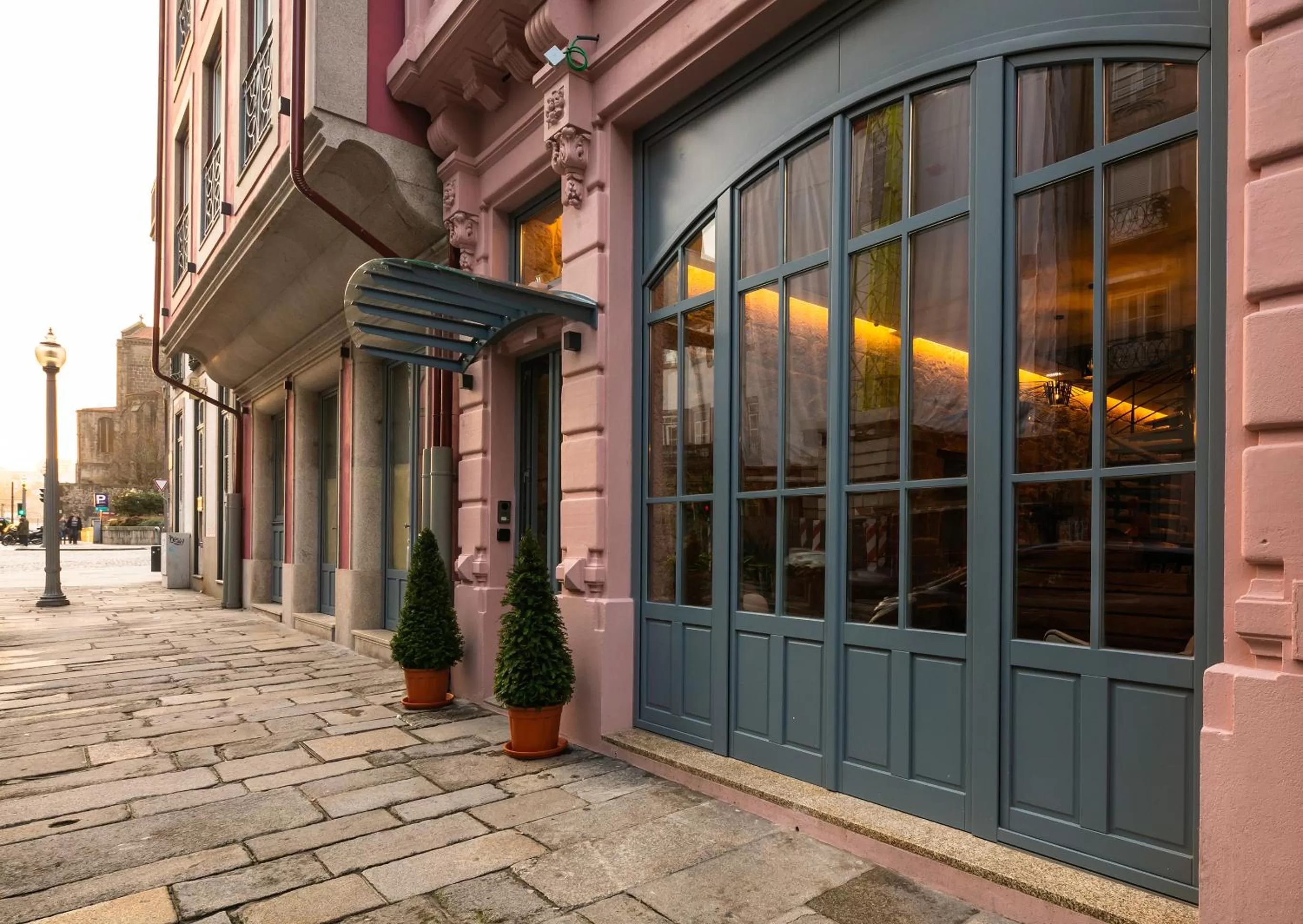 Facade/entrance in Porto River Infante