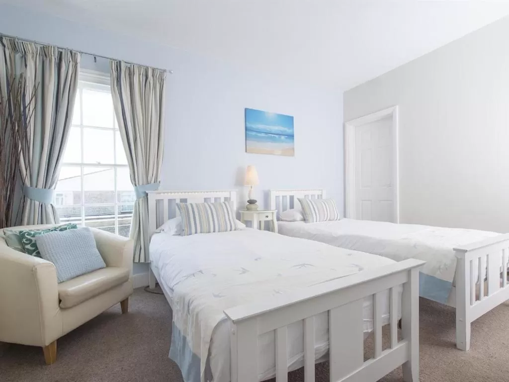 Bedroom, Bed in The Boathouse