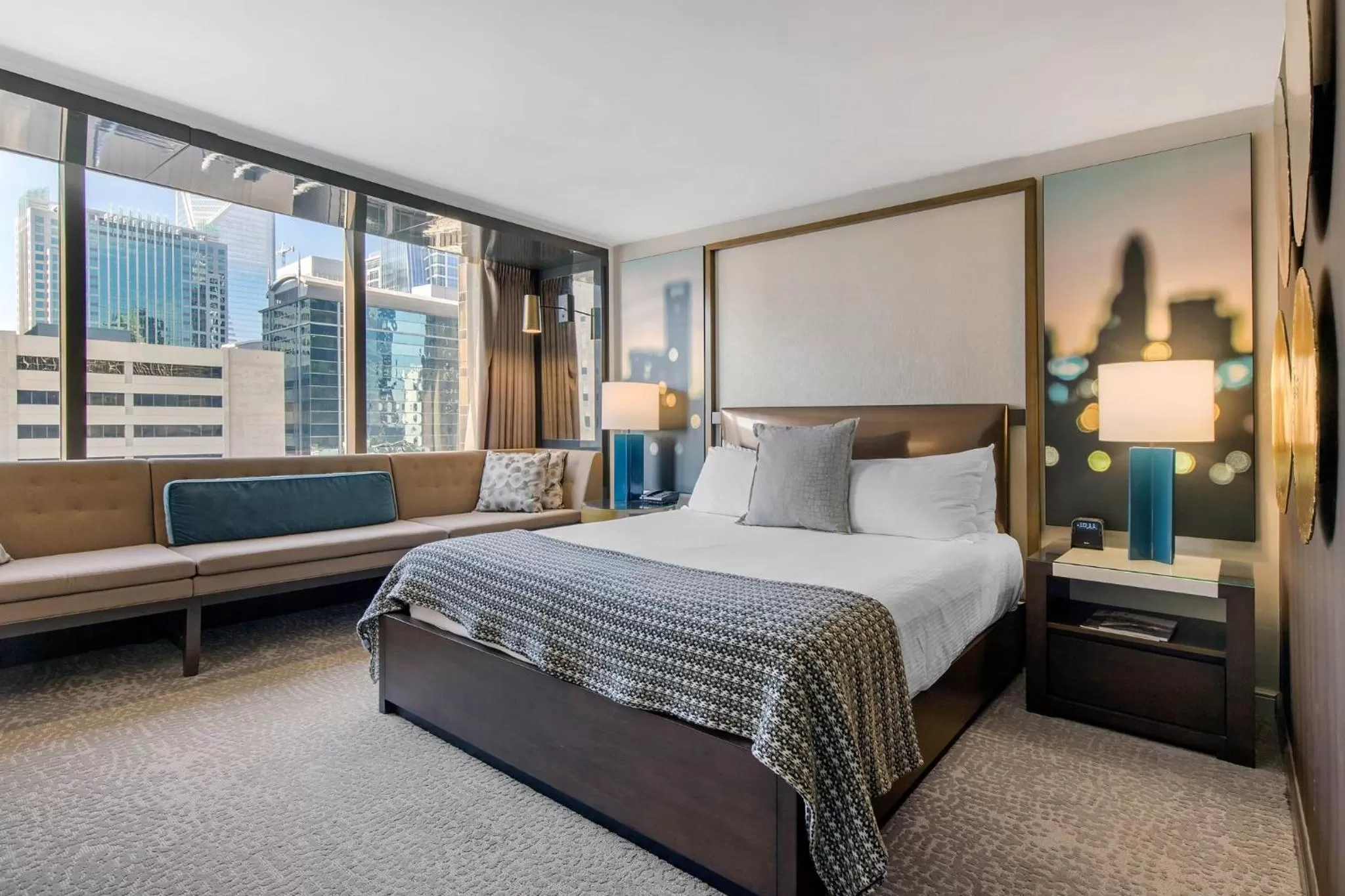 Bedroom, Bed in Omni Charlotte Hotel