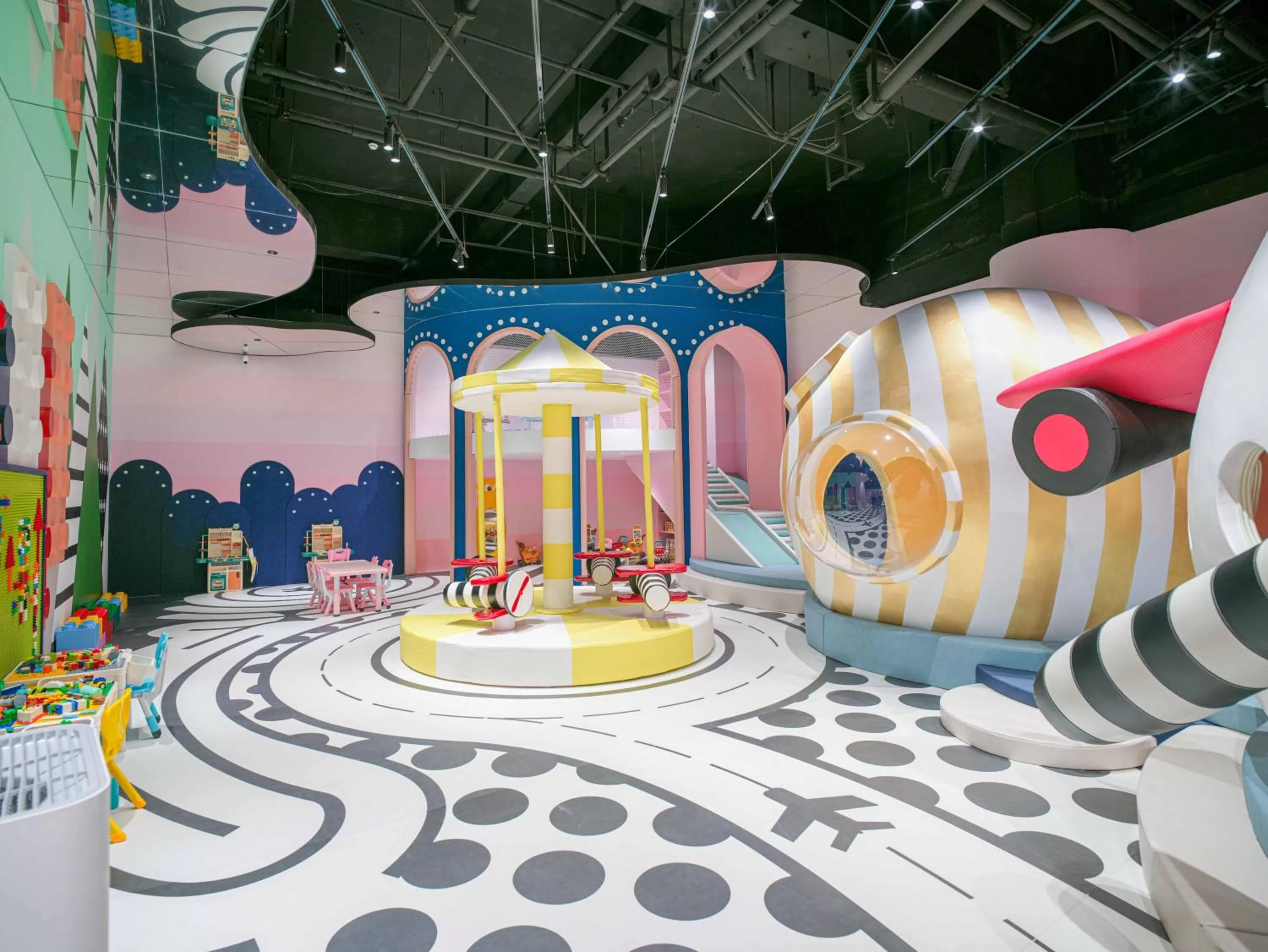 Kids's club in Ramada Plaza Shanghai Pudong Airport - 3 mins to PVG depature floor & check entrance with hotel shuttle