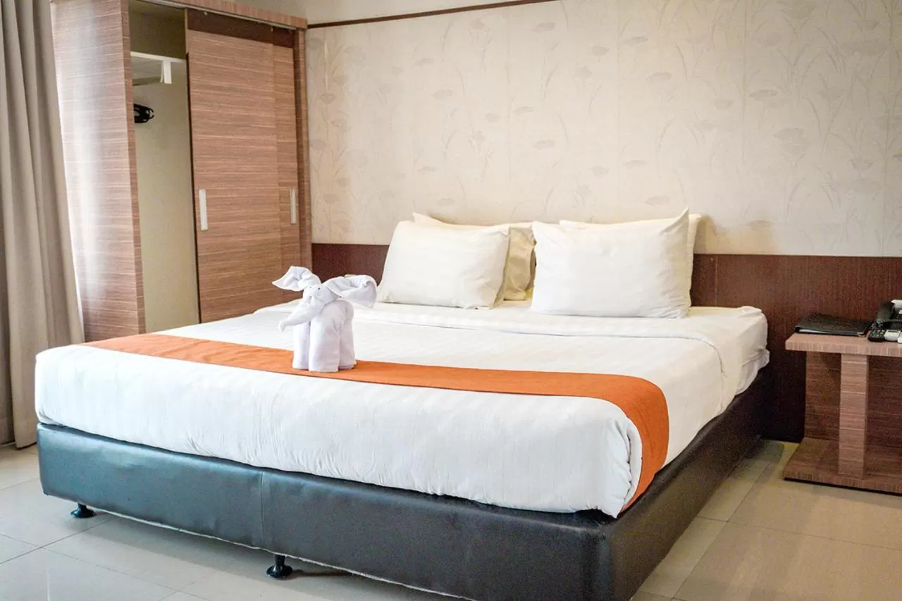 Bedroom, Bed in Andelir Hotel Simpang Lima Semarang