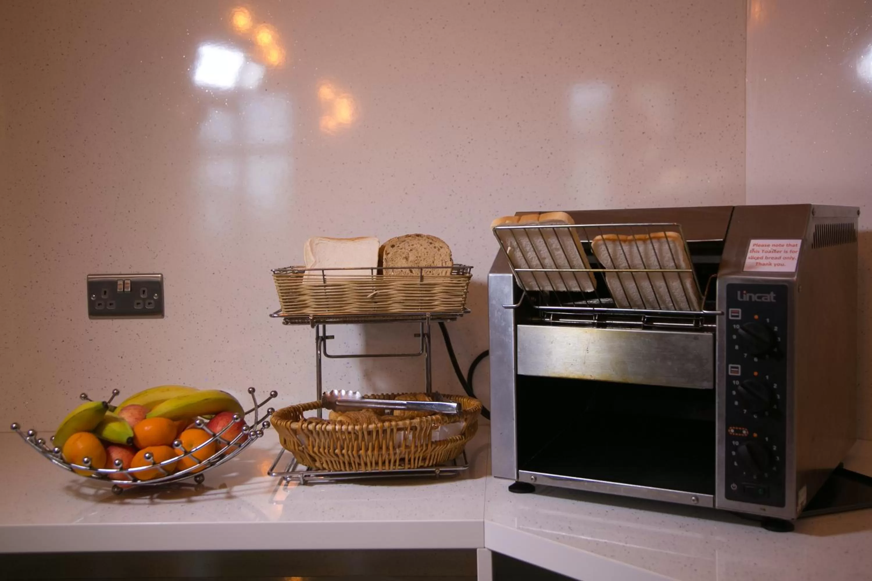 Breakfast in Bridge Park Hotel