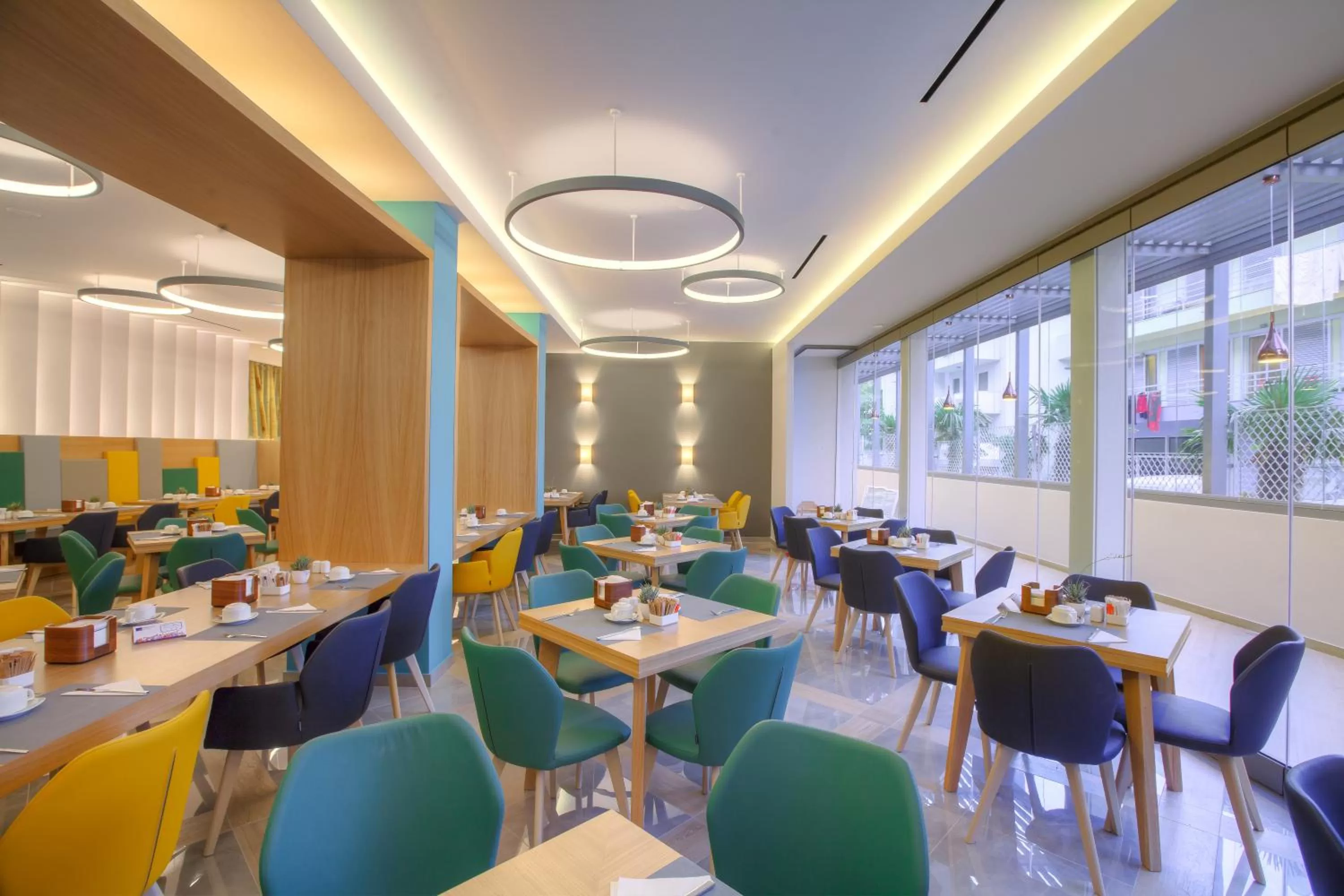 Restaurant/places to eat in Blue Lagoon City Hotel