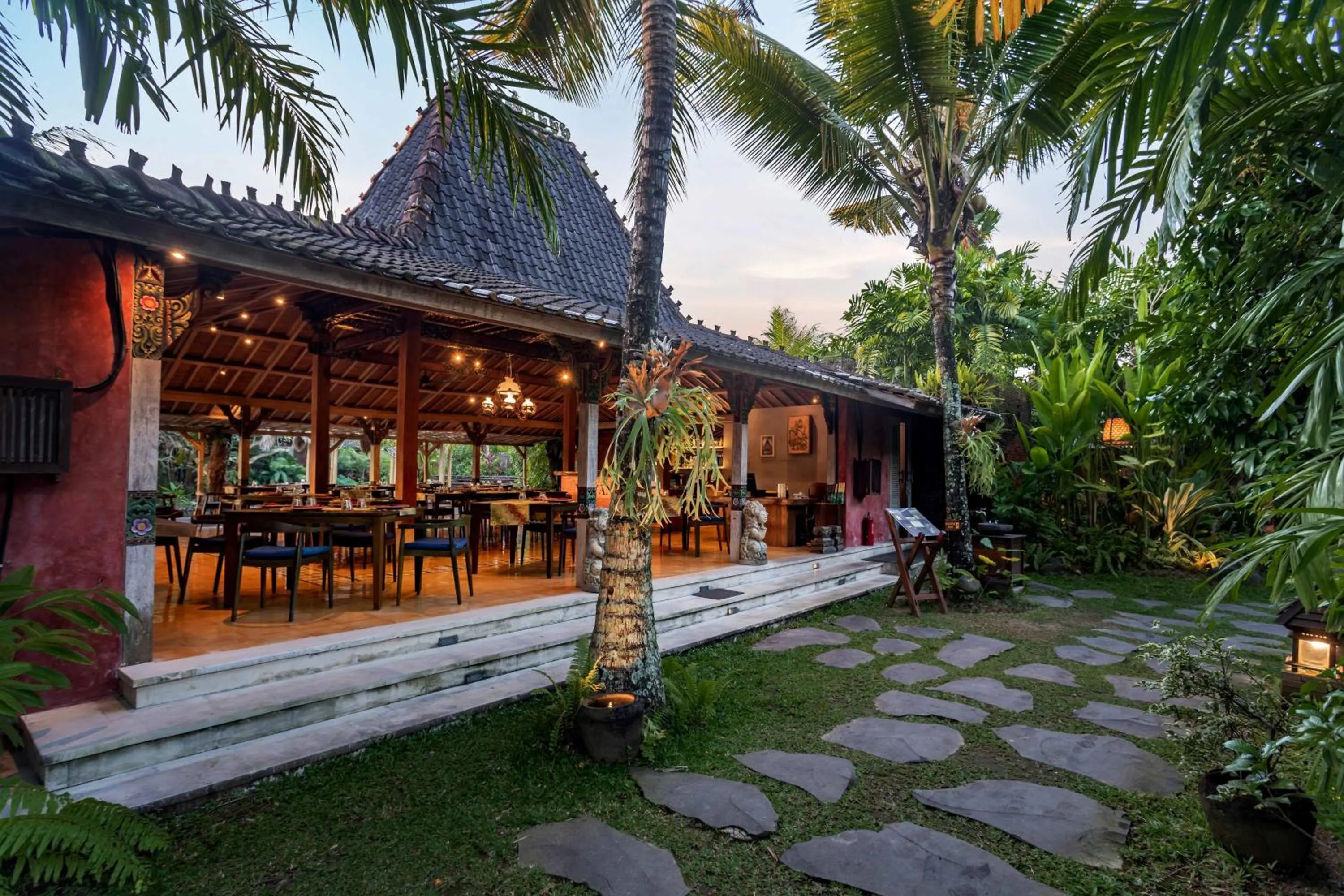 Restaurant/places to eat in Arya Villas Ubud