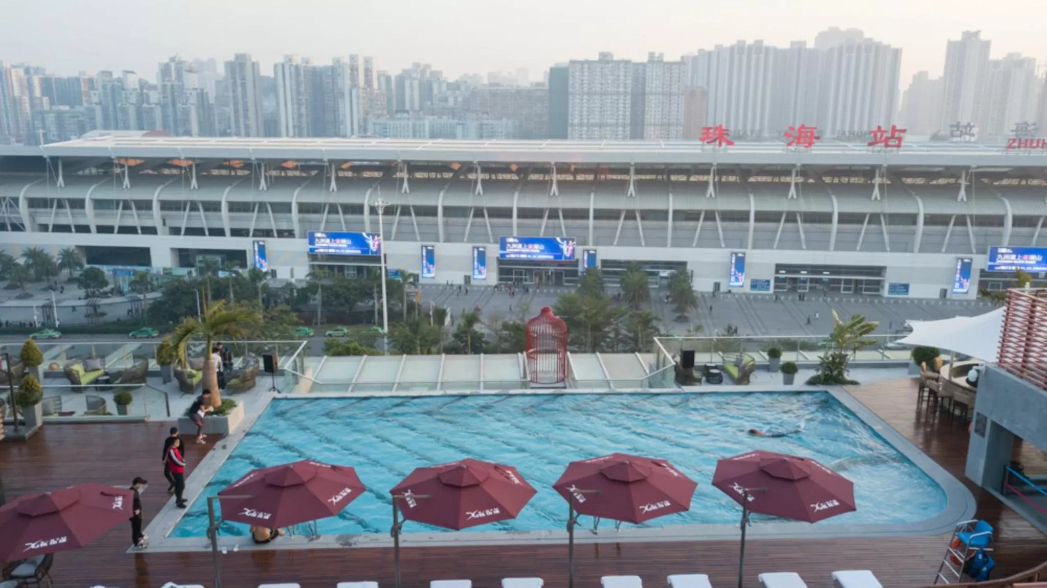 Swimming pool in Zhuhai Longzhuda International Hotel - 24hours stay