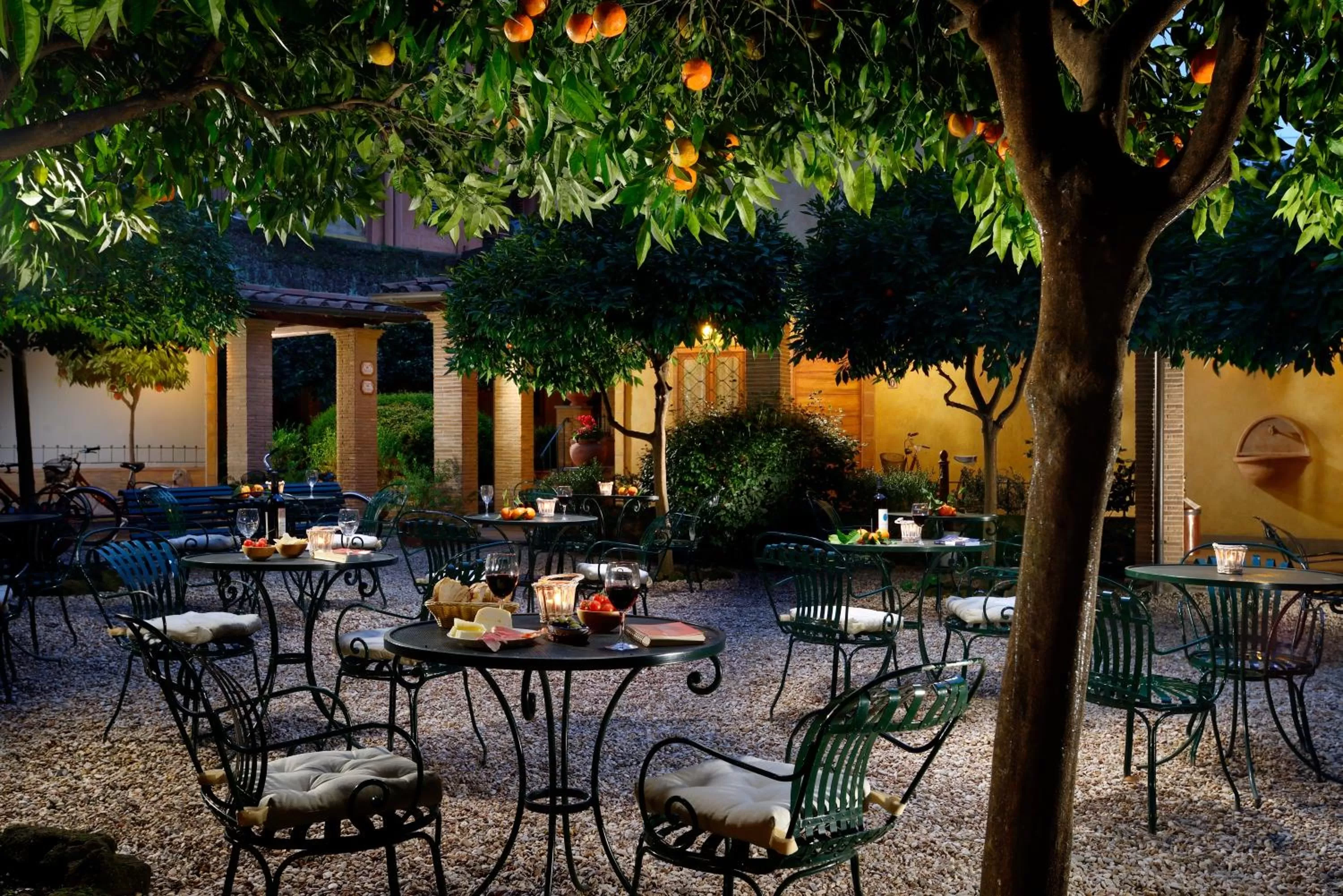 Restaurant/places to eat in Hotel Santa Maria