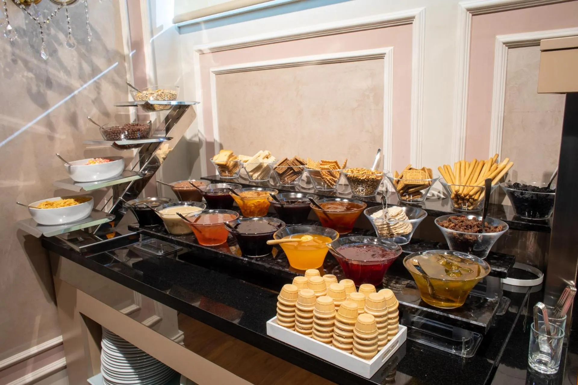 Food and drinks in The Time Hotel Marina