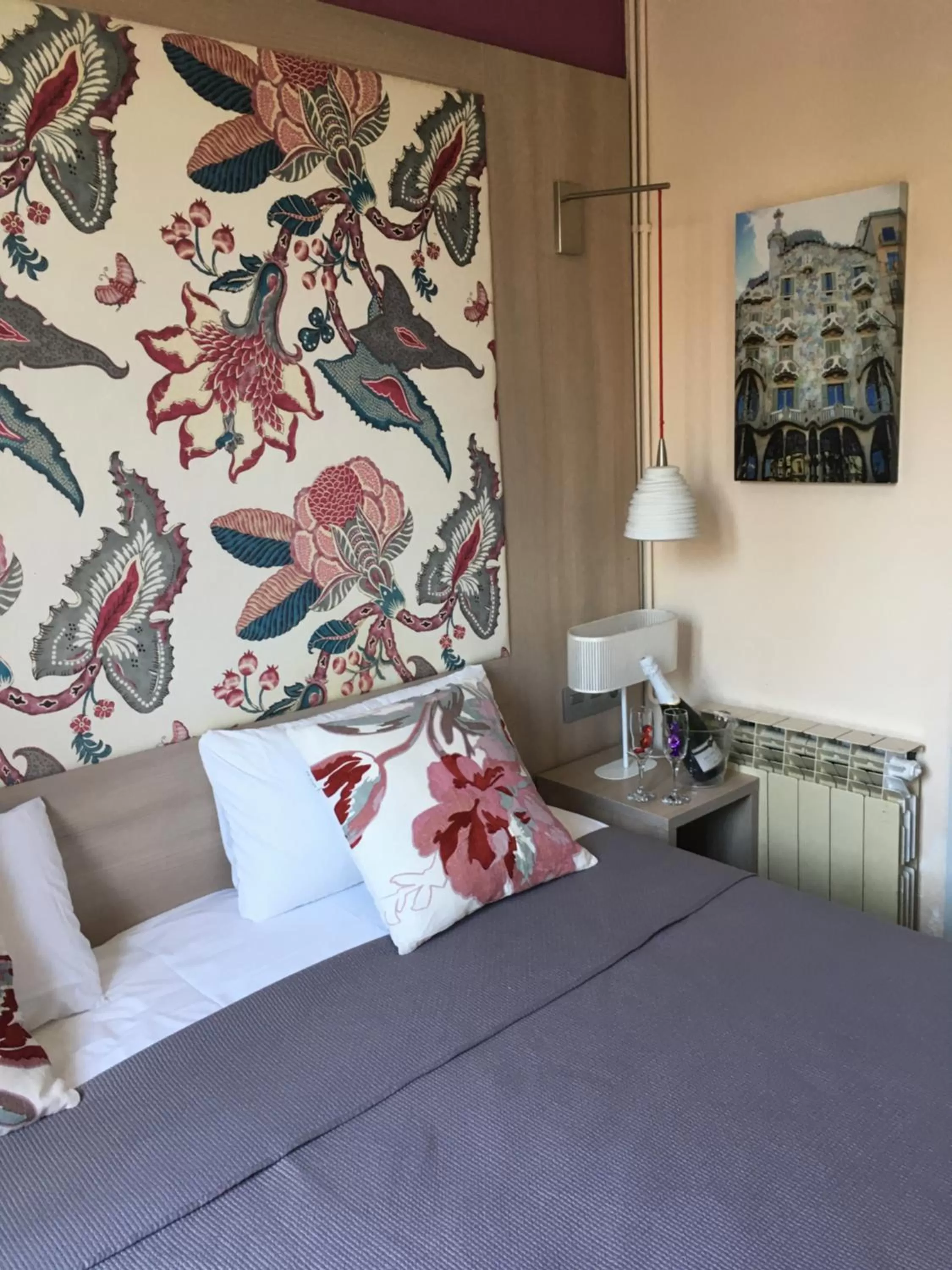 Bed in Hotel Ginebra